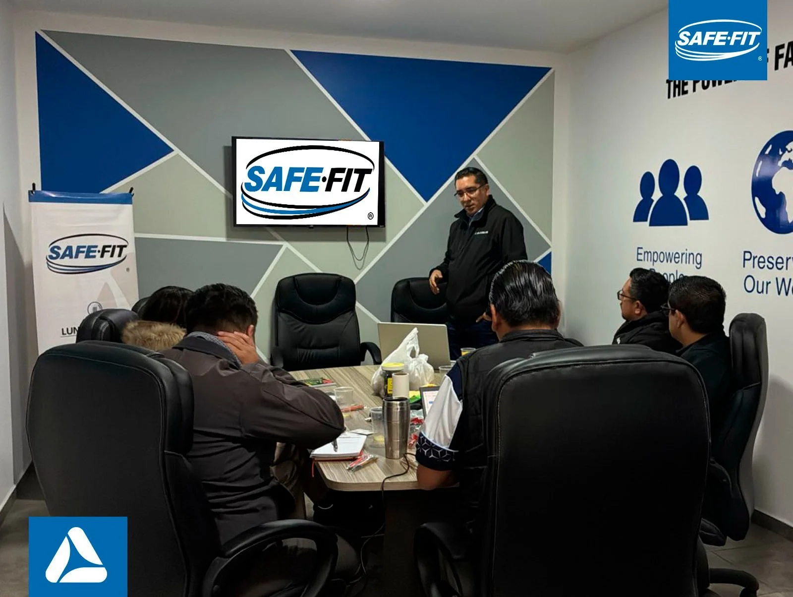 Tuvimos el gusto de compartir un Lunch and Learn con el equipo de Fastenal Mexico @fastenal_mx Hidalgo, un espacio donde el aprendizaje y la colaboraci&oacute;n se combinaron con una buena comida.

Durante la sesi&oacute;n, intercambiamos conocimient