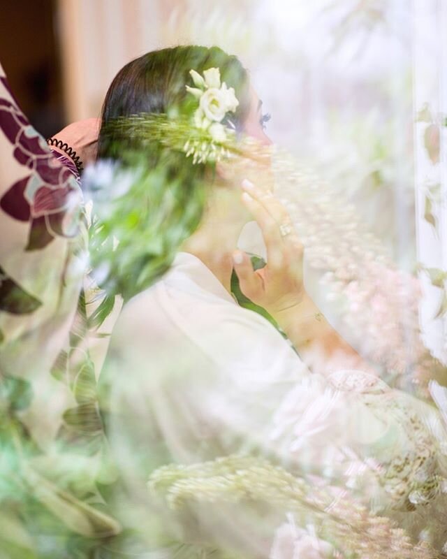 It&rsquo;s time for a lil beauty! @liza_berger Getting ready at her parents house. Loved photographing all three weddings of this gorgeous family!