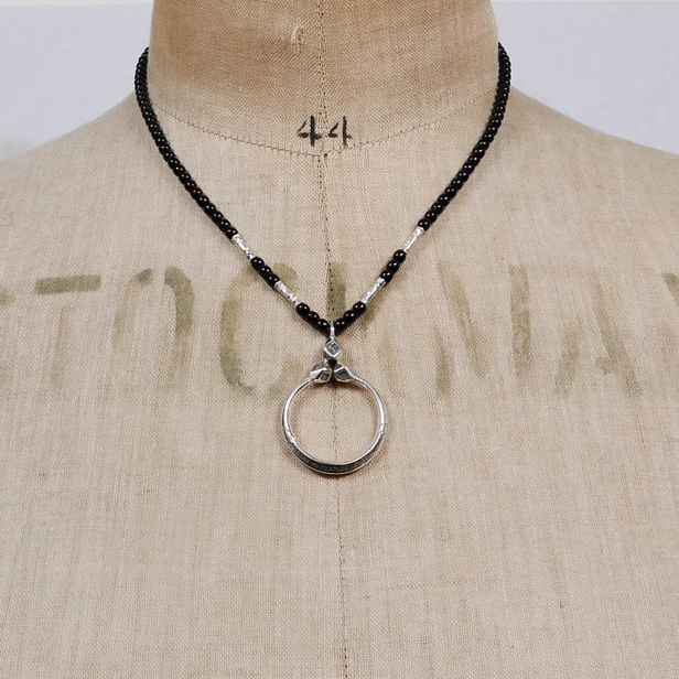 circular-pendant-with-finials-d.jpg