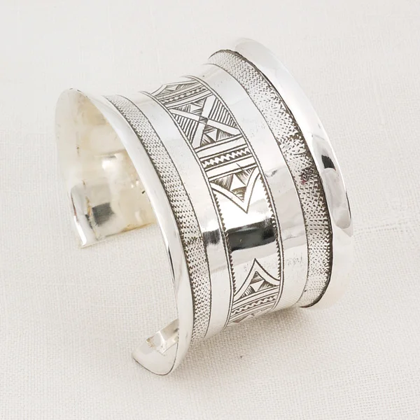 Flared-Silver-Cuff-3.jpg