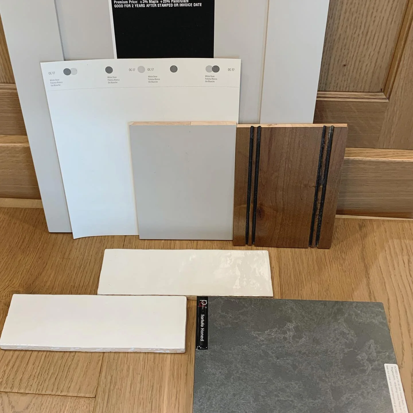 Finalizing a kitchen palette. So excited to see this one come together!
.
.
.
#kitchendesign #kitchenremodel #denverinteriordesigner #lakewoodremodel  @sanderandsonskitchens