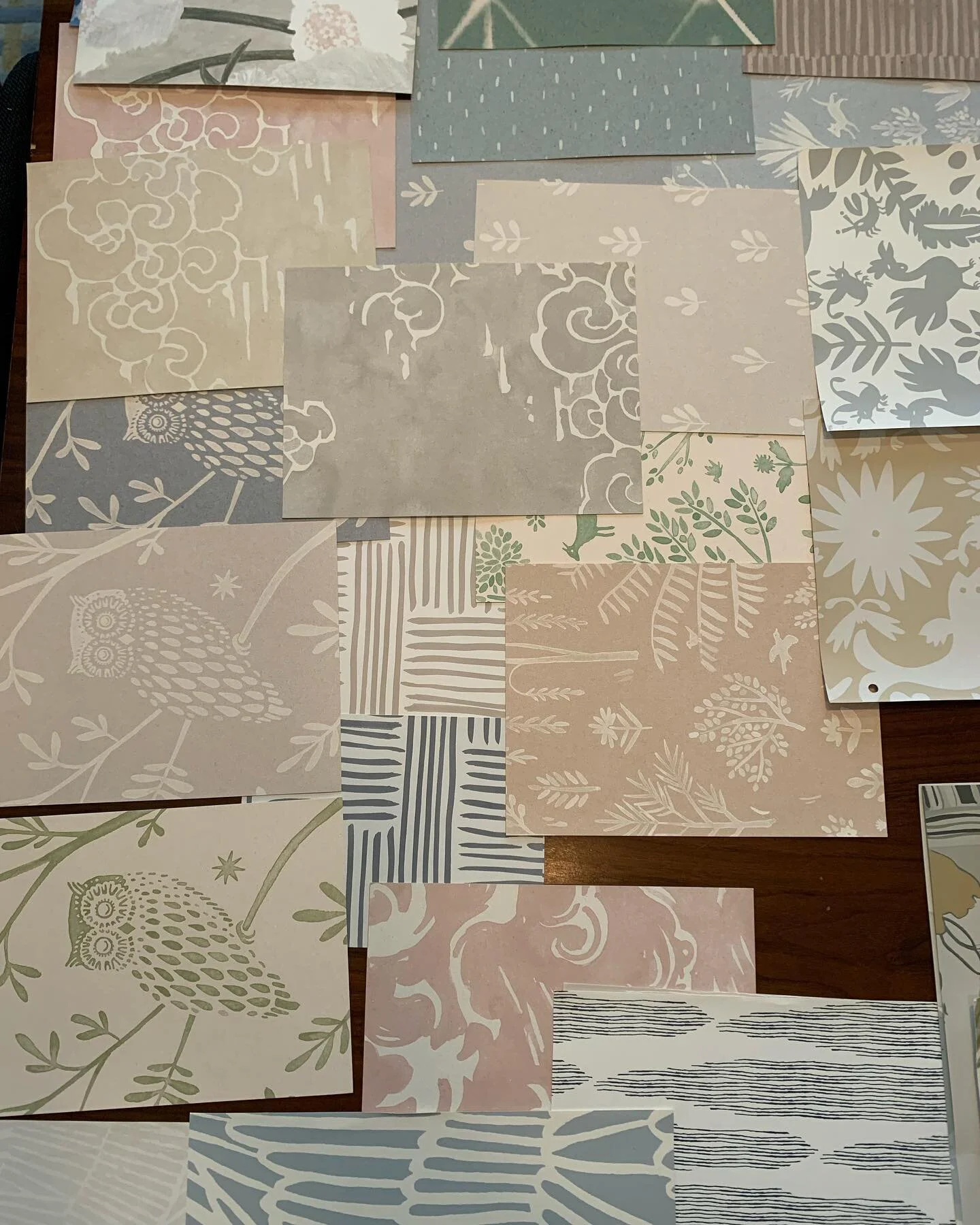 Wallpaper heaven at @walltawk today. Such a nice way to break up this dismal gray Tuesday!
.
.
.
#wallpaper #denverinteriordesign #denverinteriordesigner #winteriscoming #andimnothappyaboutit