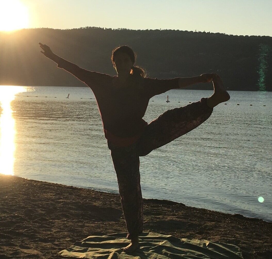 30 Minutes Everyday Vinyasa Flow Yoga Class