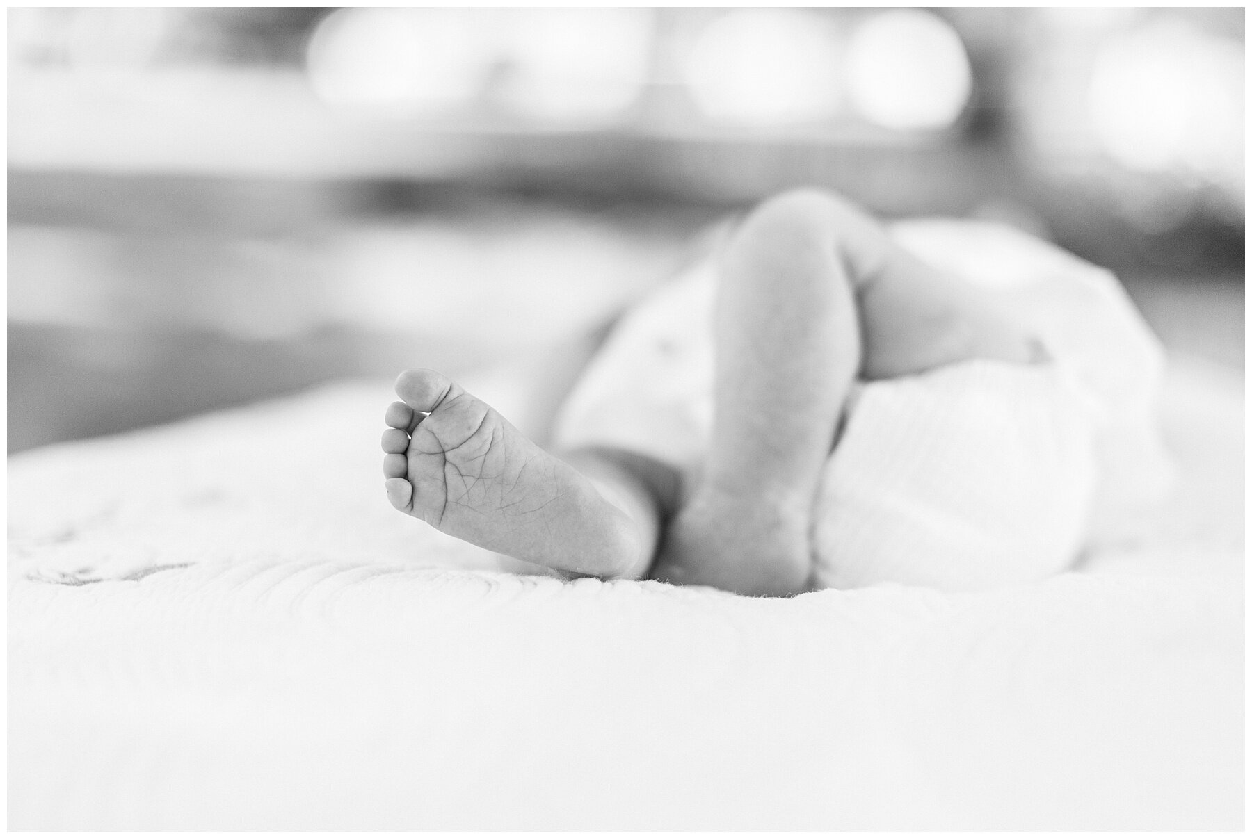 Outdoor Newborn Session_0059.jpg