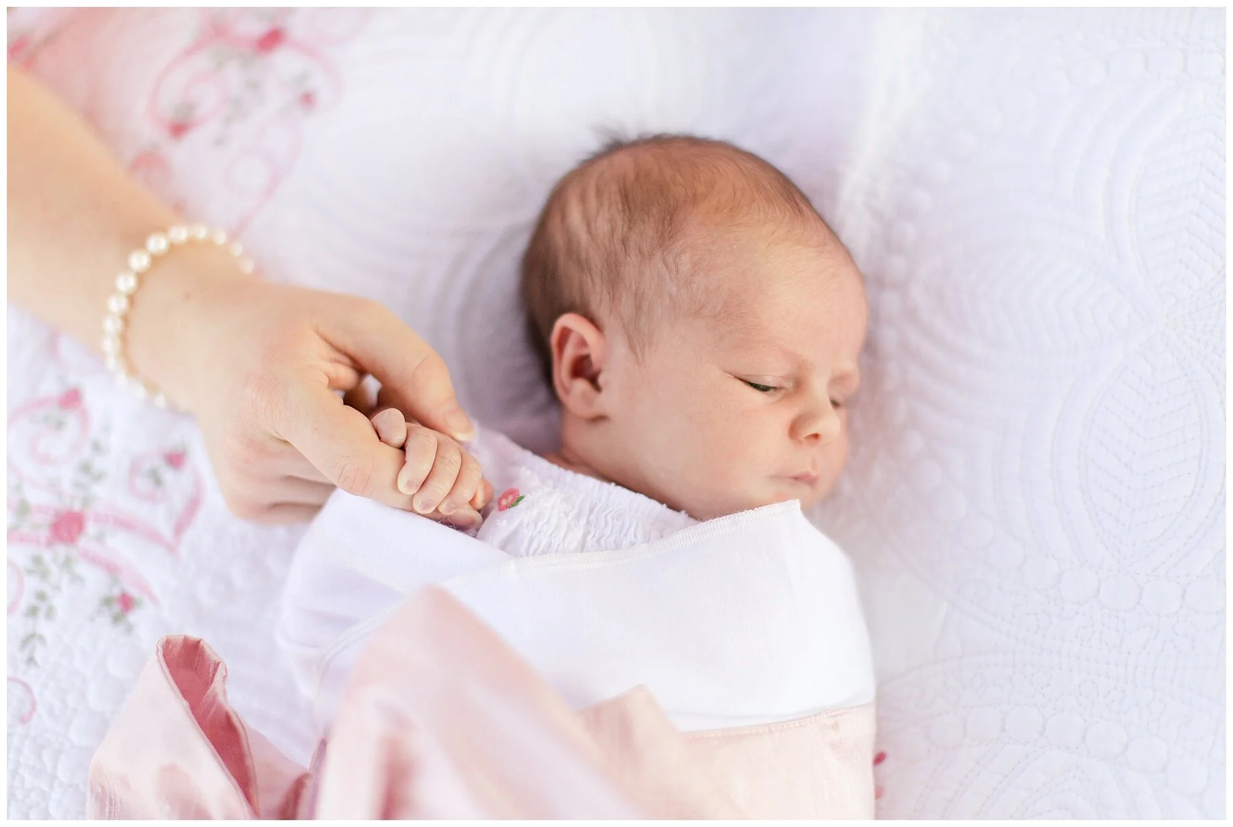 Outdoor Newborn Session_0061.jpg