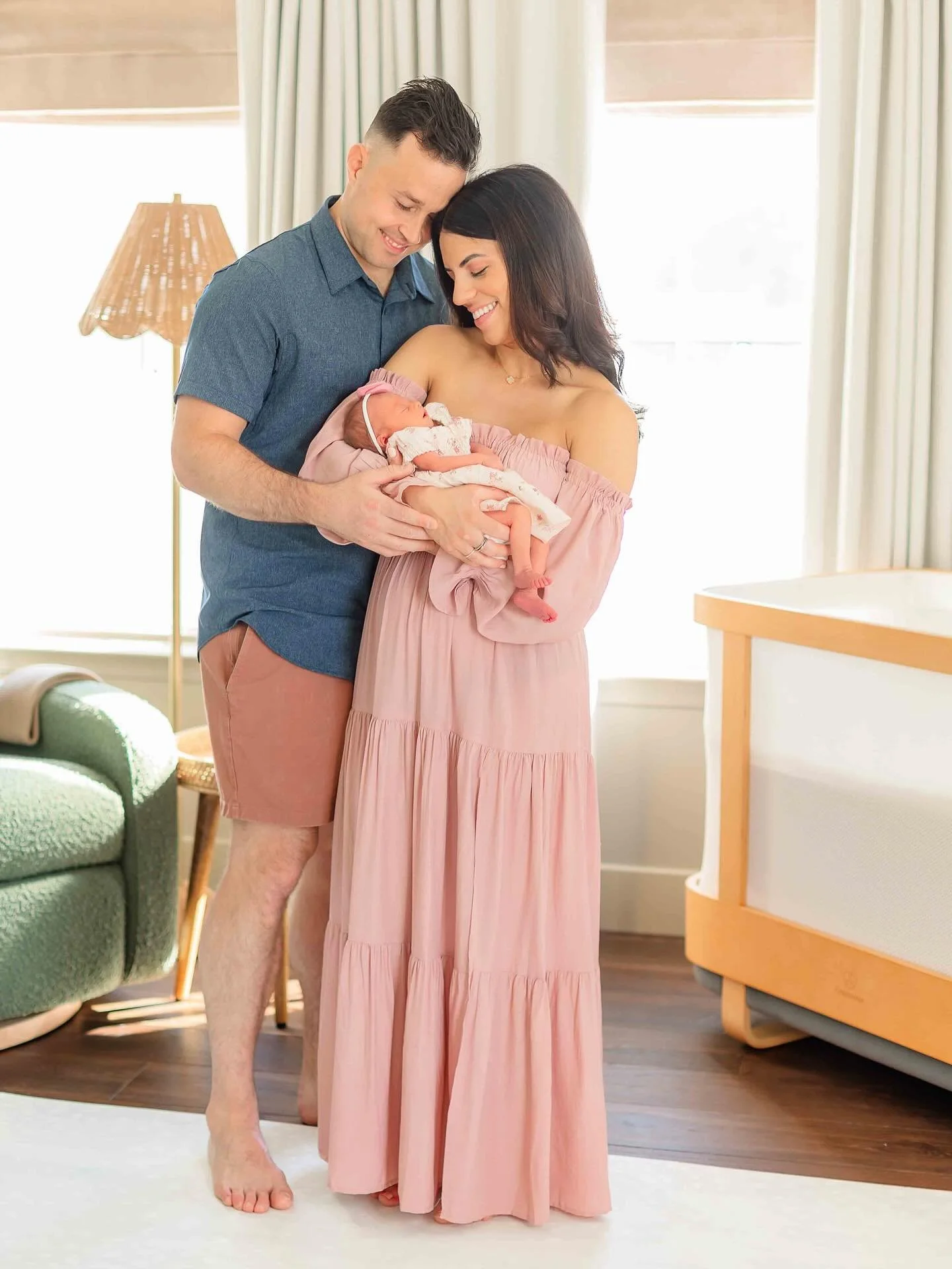 So thankful for this job and such wonderful clients in this season! This family was so warm and welcoming which always makes my job easy! And their daughter looks like a real life baby doll! I&rsquo;m feeling very lucky this Fall. #alexandrianewbornp