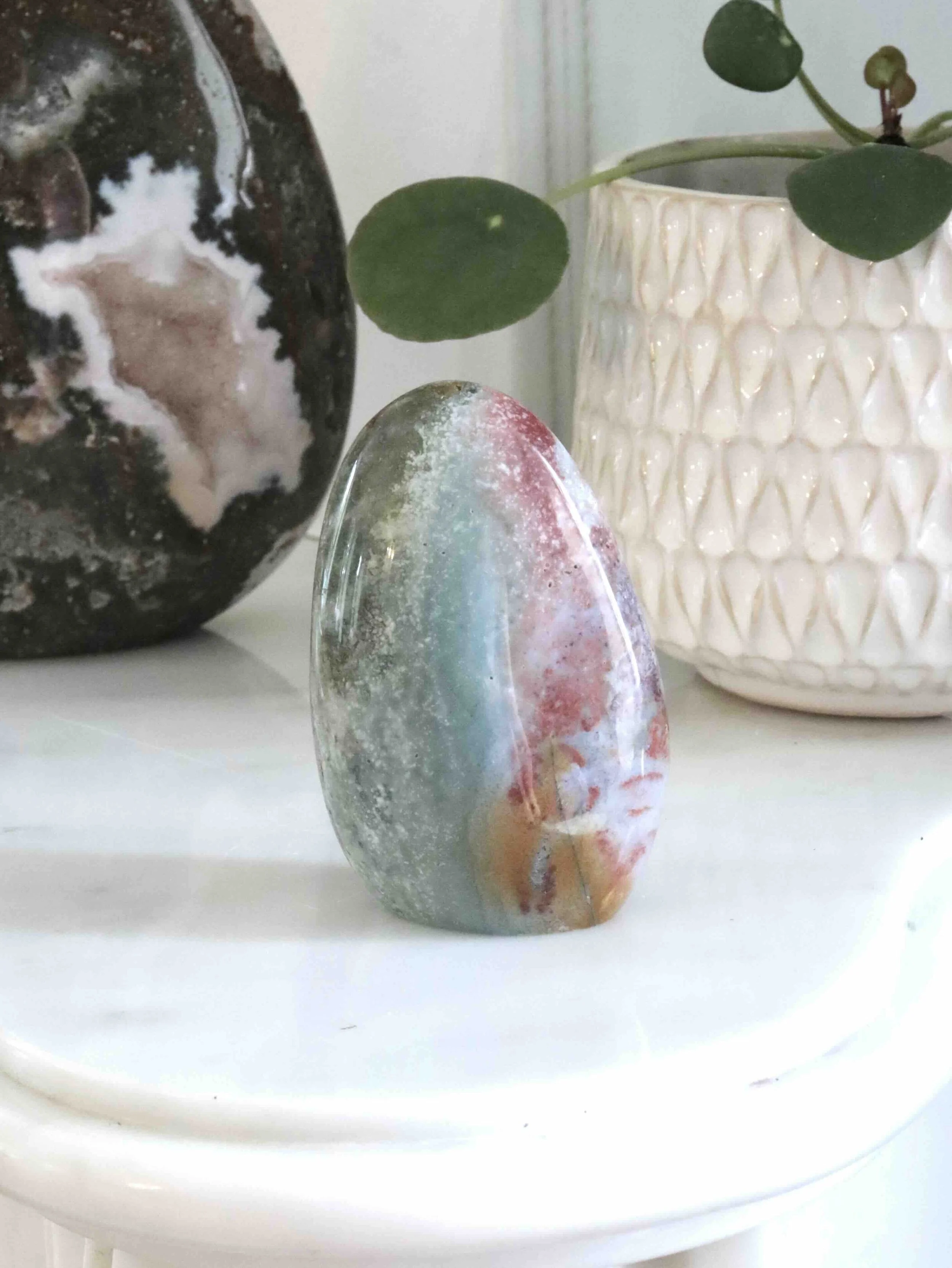 Dôme en Jaspe océan - Pierre pour la douceur & le lâcher prise - SOLYA - Eshop de lithothérapie - Magasin de pierres éthiques & naturelles en Belgique - Bijoux, cristaux & minéraux