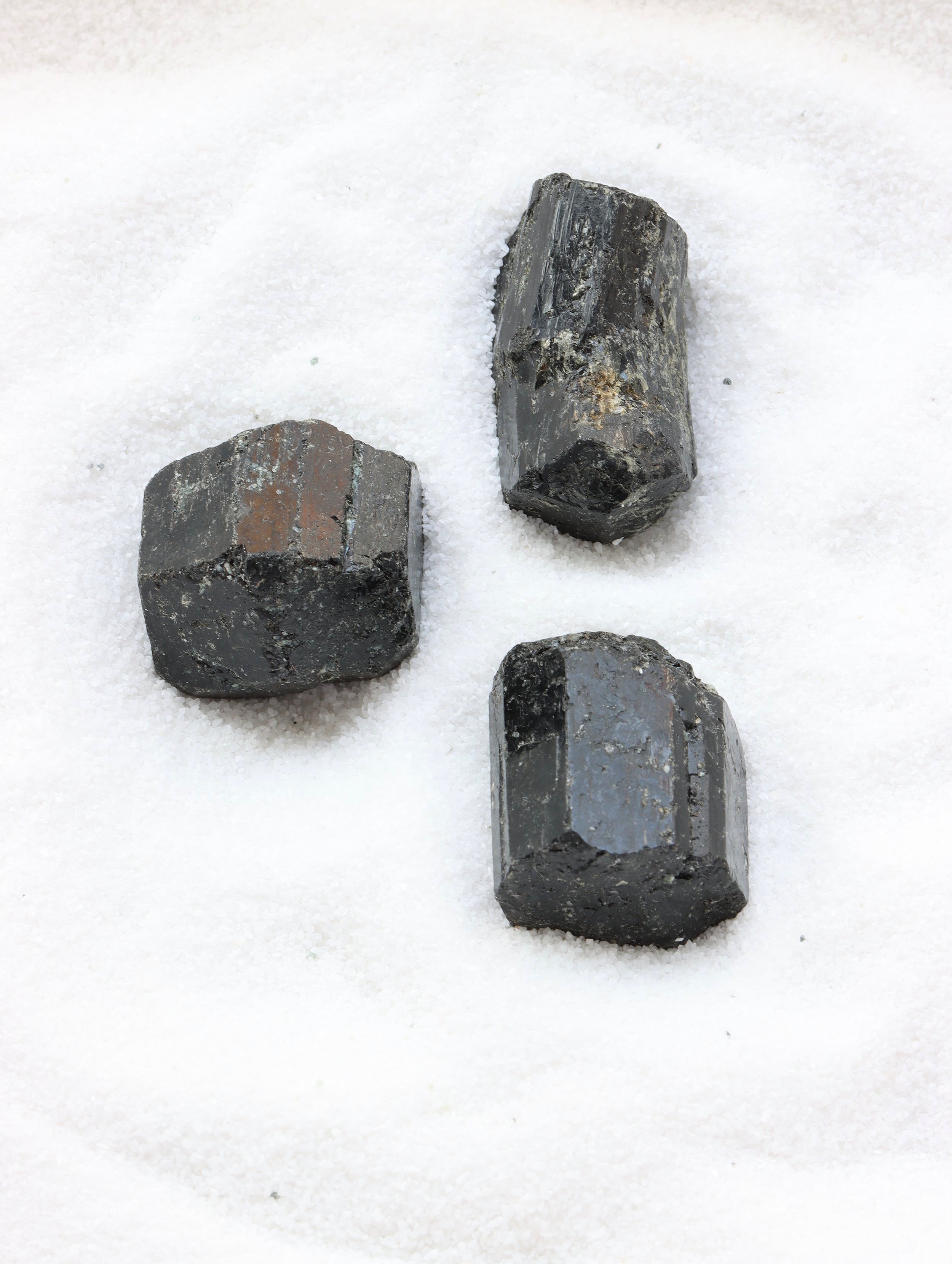 Petite Tourmaline noire brute -Éloigner les énergies négatives