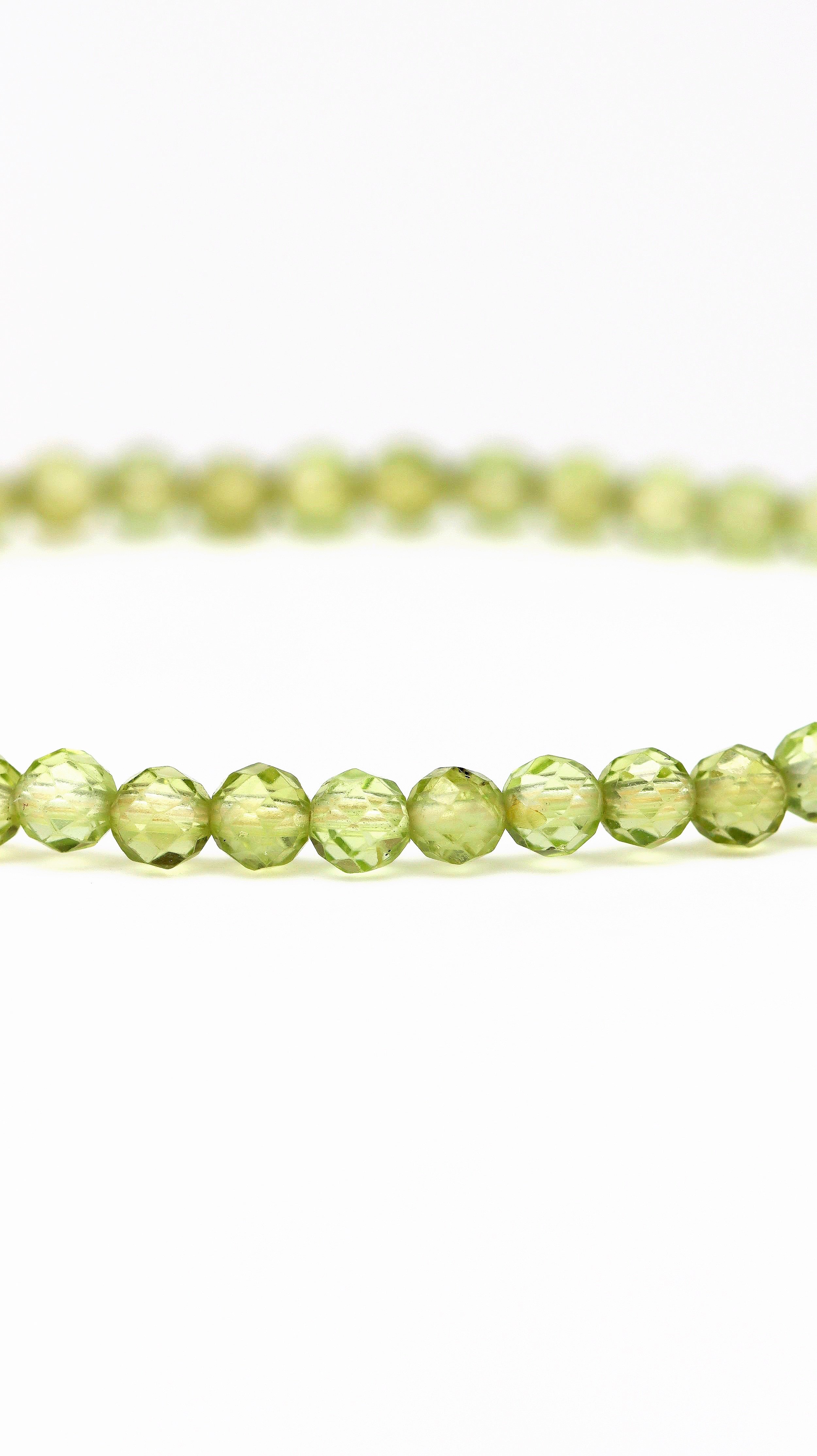 Collier ras-de-cou Péridot - Réduction du stress - Eshop de Lithothérapie - SOLYA - Cristaux, Minéraux & Bonnes énergies - Belgique - Bruxelles - Uccle - Pierre éthique - Pierre naturelle