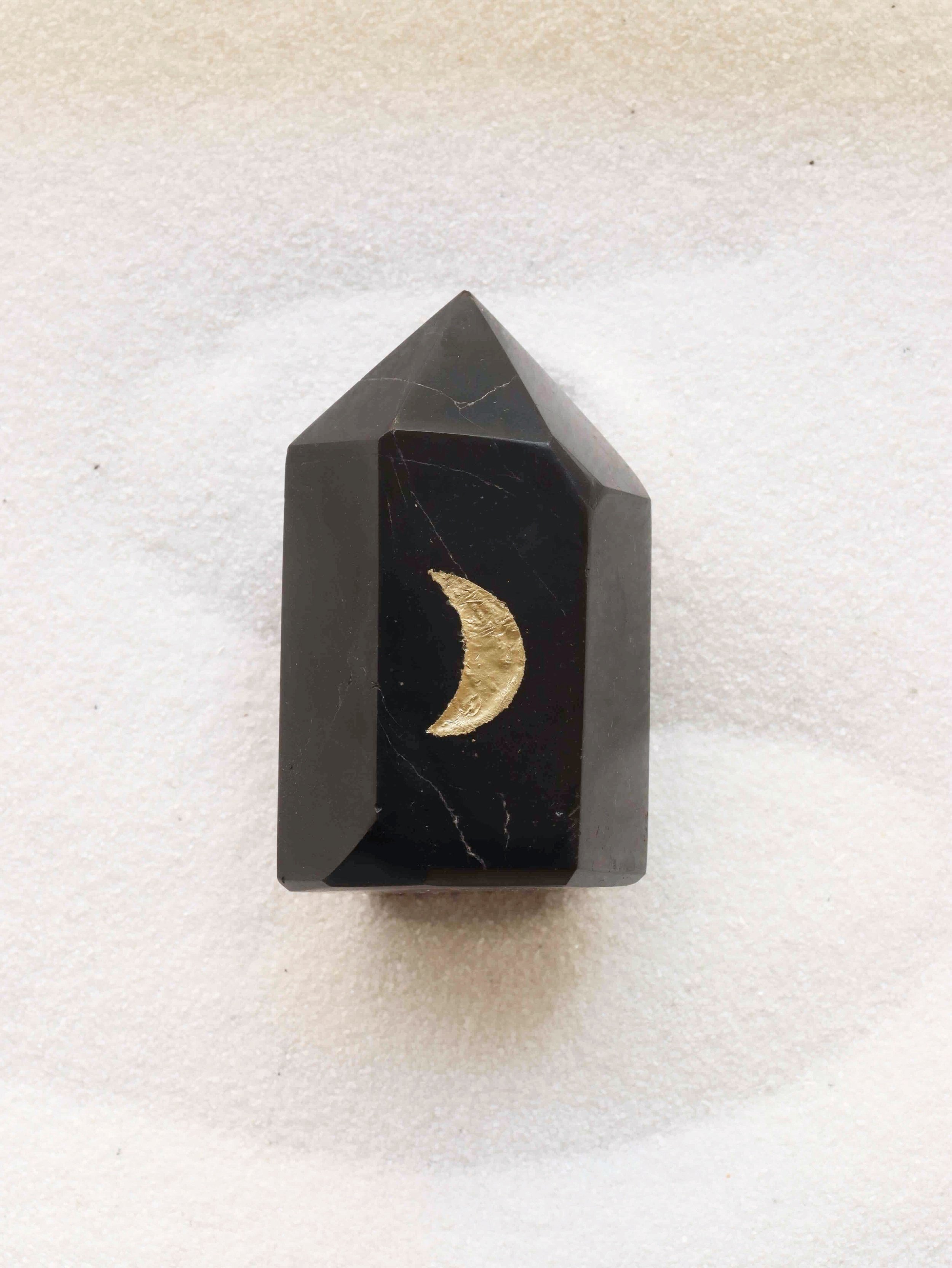Pointe de Tourmaline noire gravée Lune - Éloigner les énergies négatives