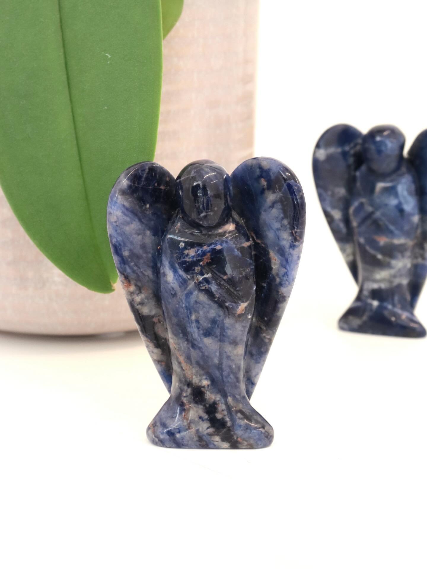 Parfois, il faut &eacute;couter avec l&rsquo;&Acirc;me pour sentir la pr&eacute;sence des anges.

www.solya.be 

Boutique 
◇Rue de Nieuwenhove 82, 1180 Bruxelles
◇ du mercredi au samedi de 10h30 &agrave; 18h30

#gems #gemstone #gemmology #lithotherap