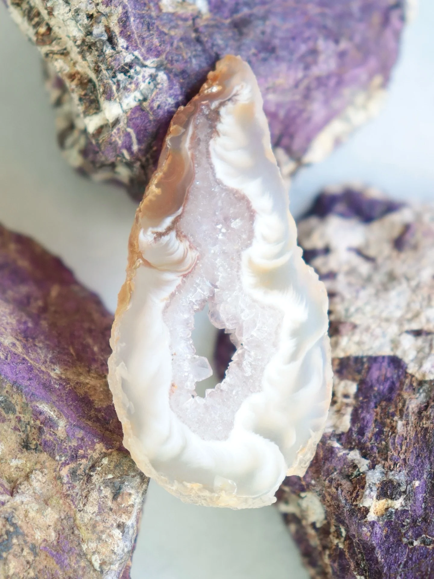 Je vous souhaite un doux week-end ♡ 

www.solya.be 

◇Eshop de bijoux, cristaux &amp; min&eacute;raux
◇Dans le respect de la Terre &amp; de l&rsquo;Homme
◇S&eacute;lectionn&eacute;e avec Amour &amp; Expertise 

#gems #gemstone #gemmology #lithotherap