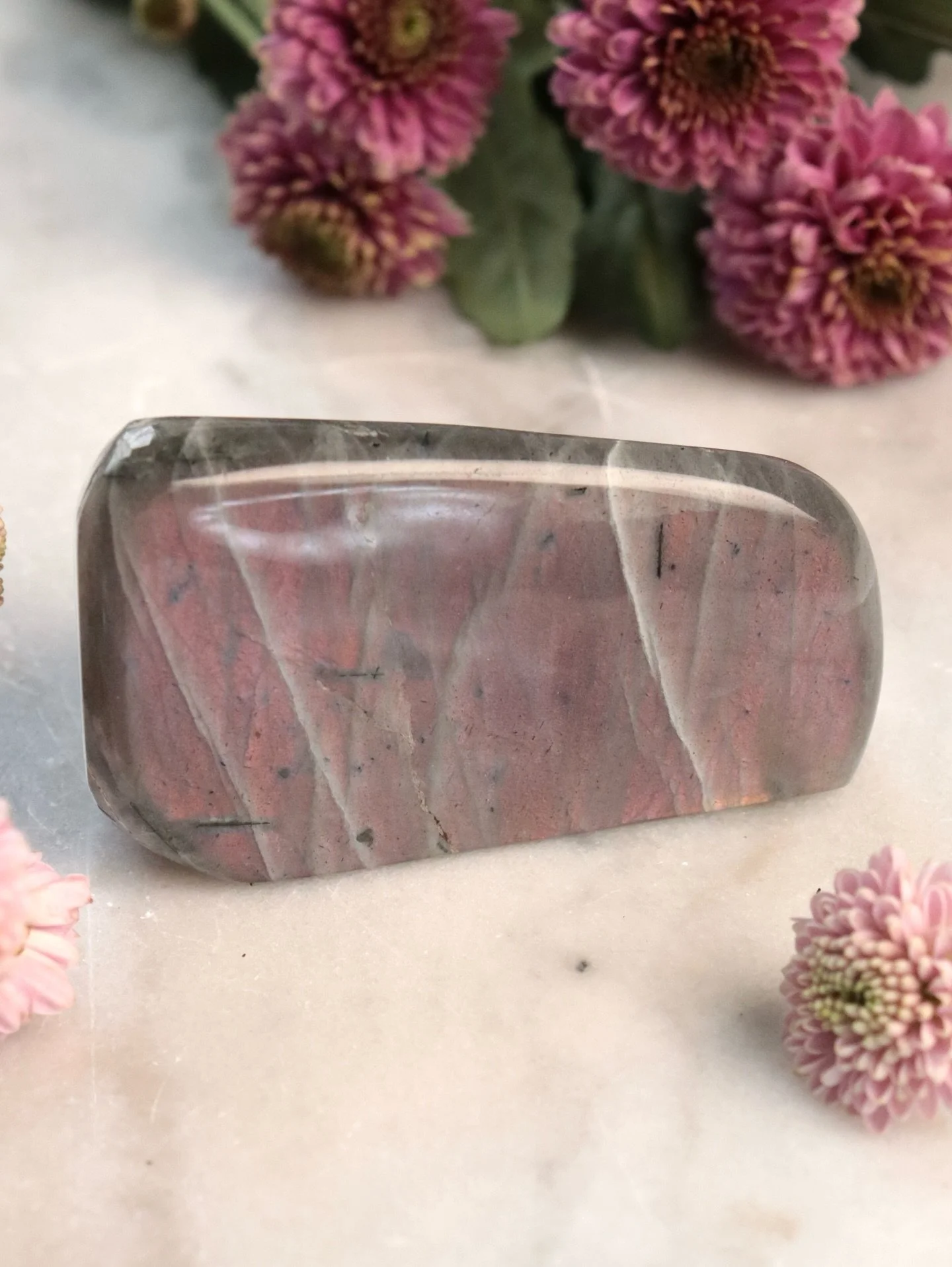 Petit rappel pour 2026 : les petites actions cr&eacute;ent de grands changements ♡ 

www.solya.be 

◇Eshop de bijoux, cristaux &amp; min&eacute;raux
◇Dans le respect de la Terre &amp; de l&rsquo;Homme
◇S&eacute;lectionn&eacute;e avec Amour &amp; Expe