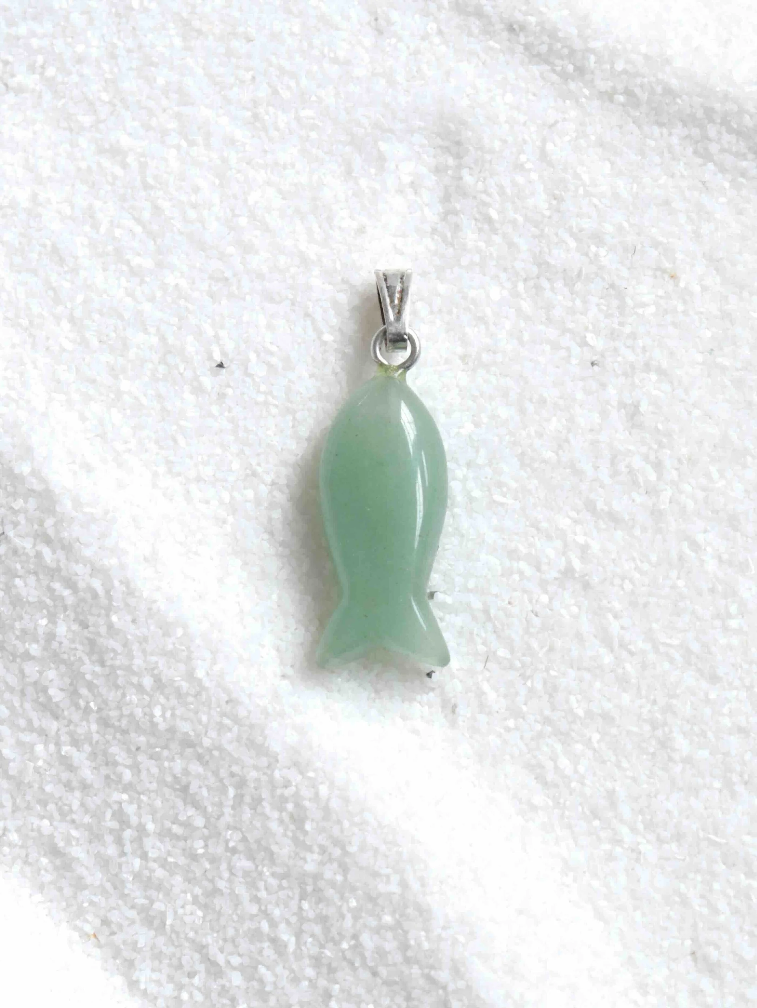 Pendentif poisson Aventurine - Avancer avec confiance - SOLYA - Lithothérapie - Cristaux, Minéraux - Magasin lithothérapie Belgique - Eshop de pierres éthiques et naturelles