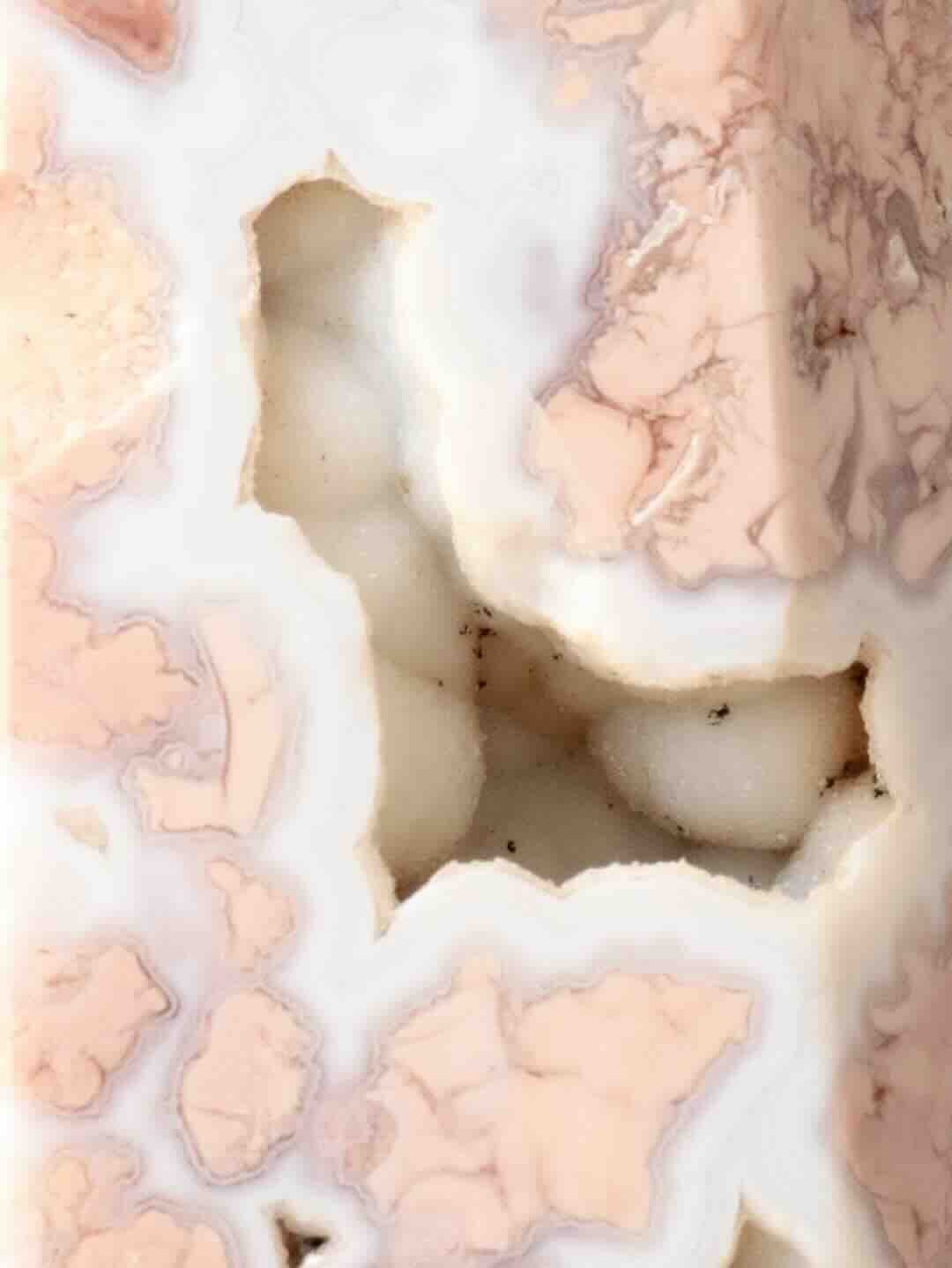 Pointe en Agate rose - Courage & Chance - SOLYA - Cristaux, Minéraux & Bonnes énergies - Bruxelles - Uccle - Magasin de lithothérapie en Belgique - Pierre éthique et naturelle - Eshop de lithothérapie