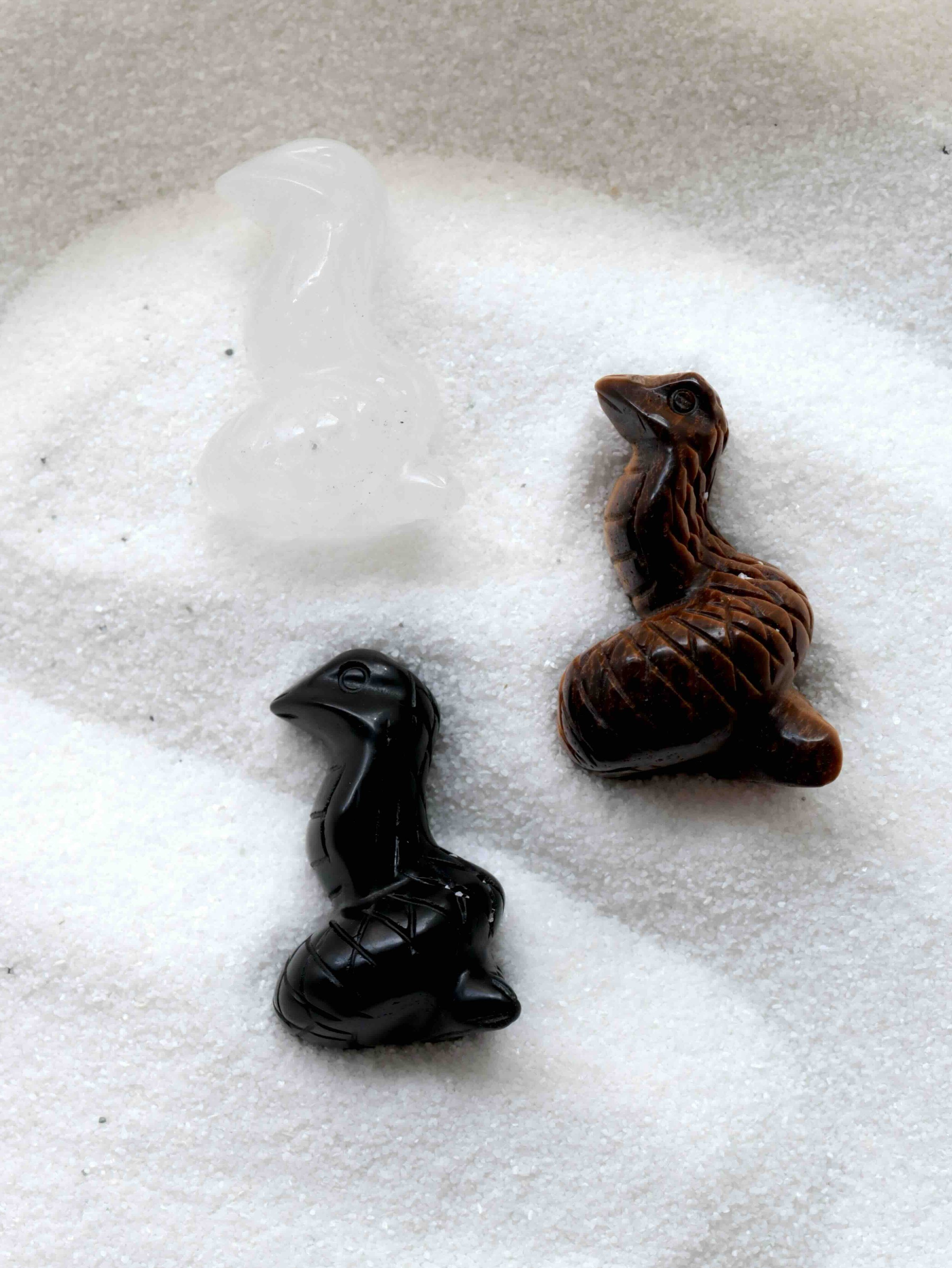 Petit cobras en pierres naturelles - SOLYA - Boutique de bijoux, cristaux & minéraux en Belgique à Bruxelles