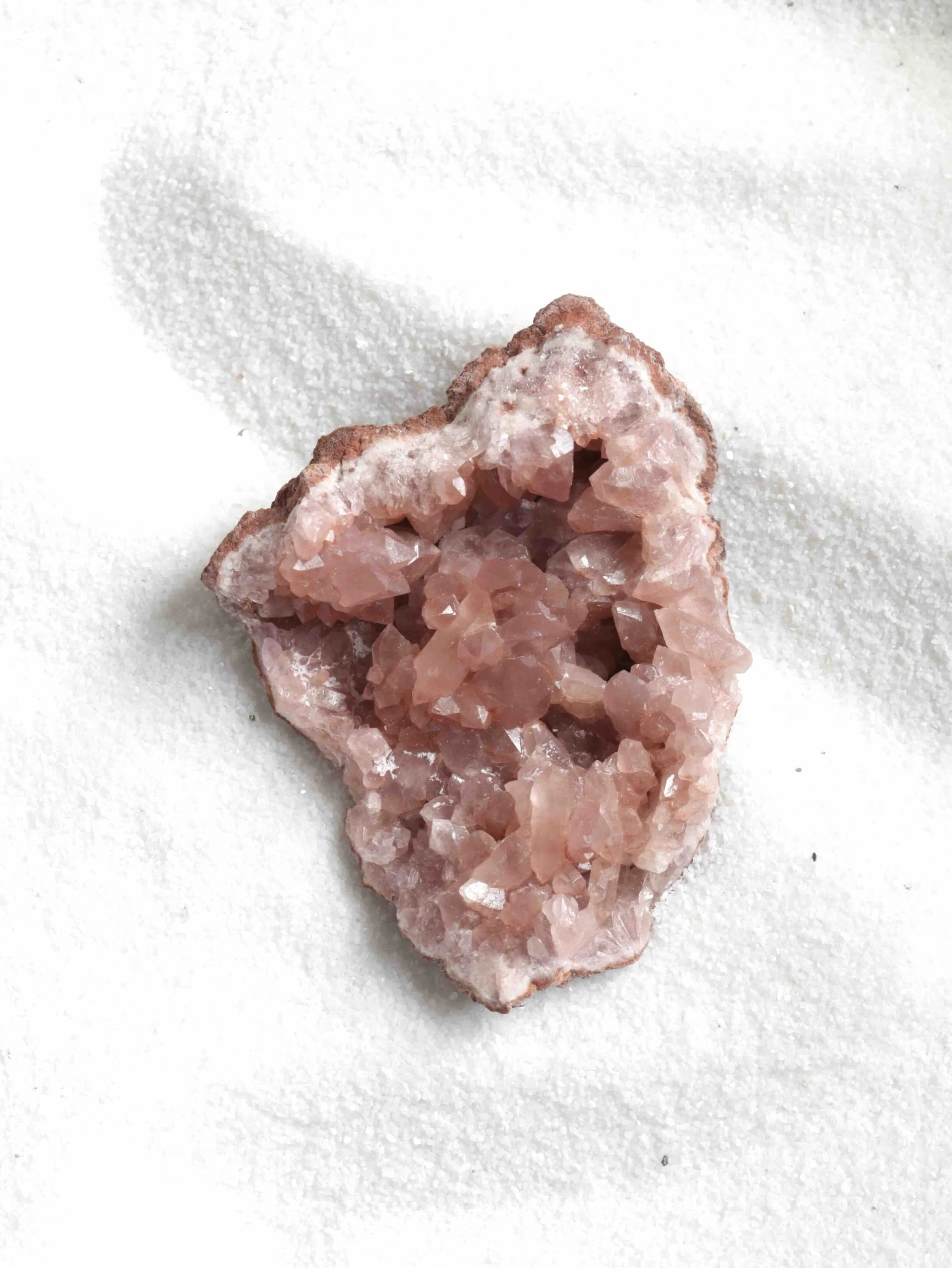 Améthyste rose - Pierre pour l'Intuition, l'apaisement & le Pouvoir - SOLYA - Cristaux, Minéraux - Eshop de Lithothérapie - France - Belgique - Pierre éthique - Boutique de pierres semi-précieuse