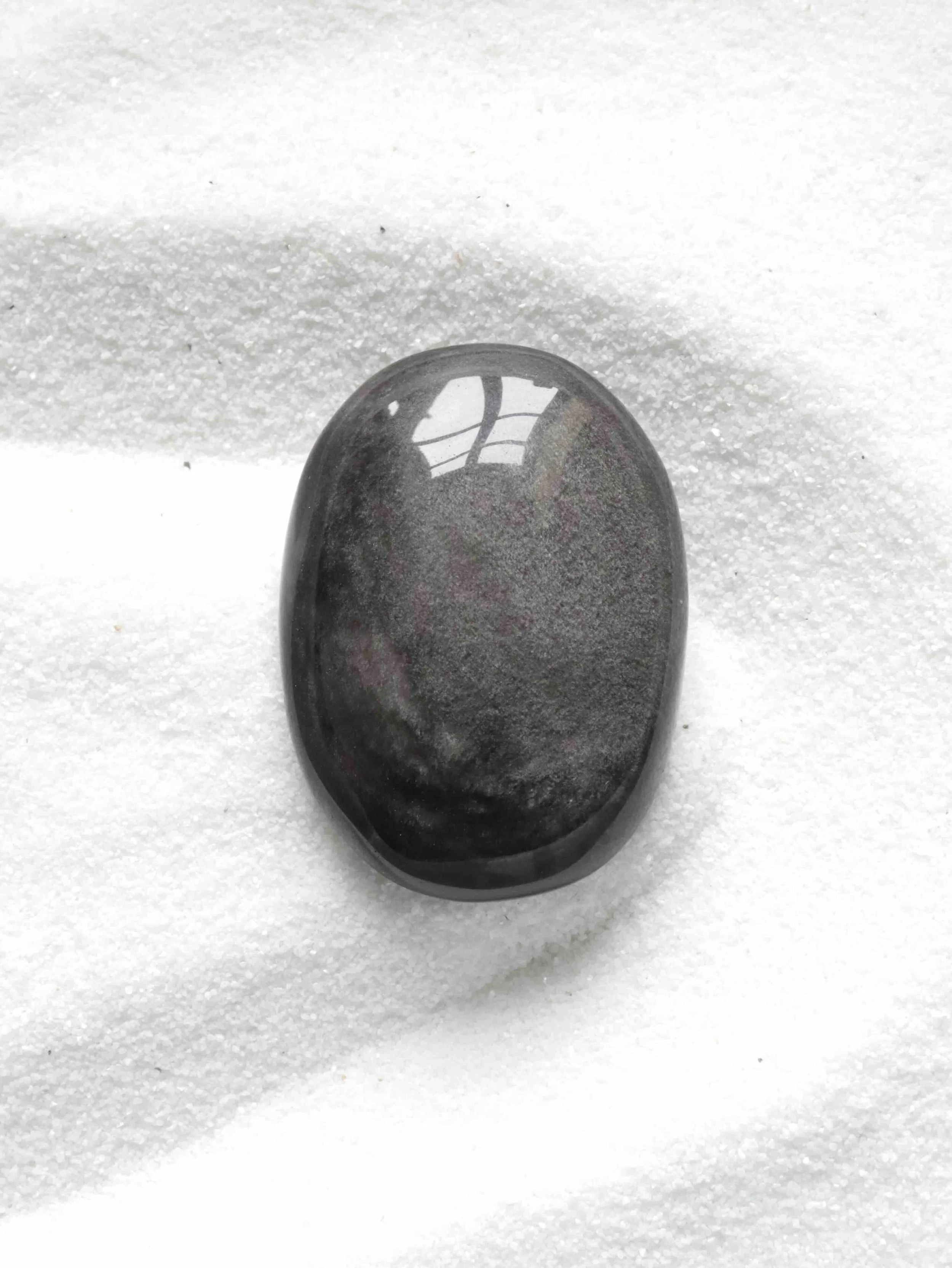 Galet en Obsidienne argentée - Pierre pour défaire les blocages- SOLYA - Eshop de lithothérapie - Magasin de pierres éthiques & naturelles en Belgique - Bijoux, cristaux & minéraux