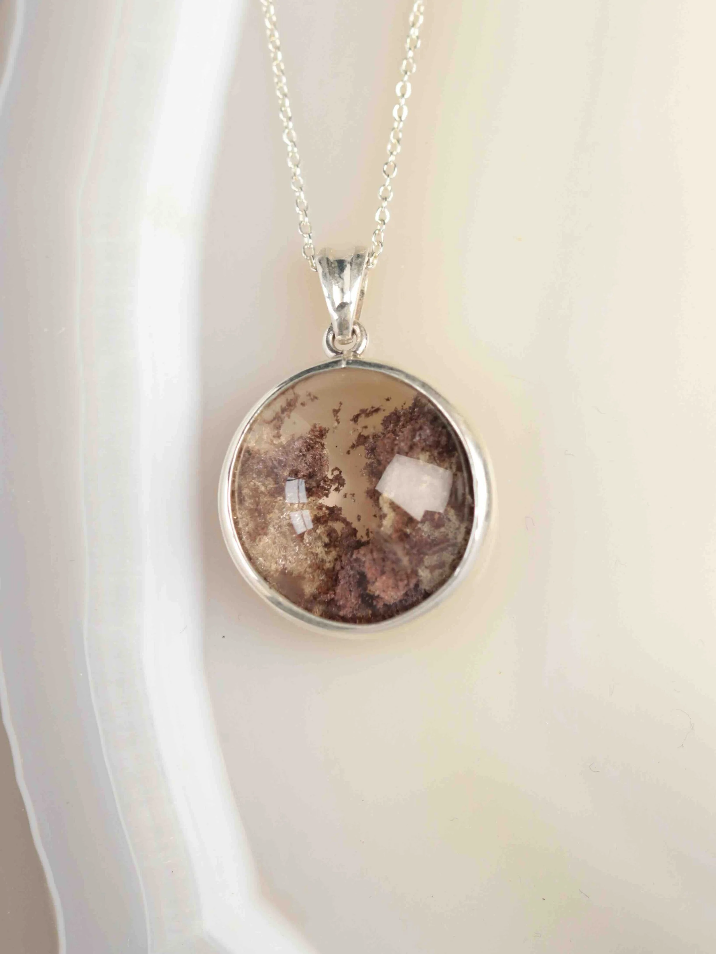 Pendentif en Quartz Lodolite & Argent 925 - Pierre pour cultiver son jardin - SOLYA - Eshop de lithothérapie - Magasin de pierres éthiques - Bijoux, cristaux & minéraux