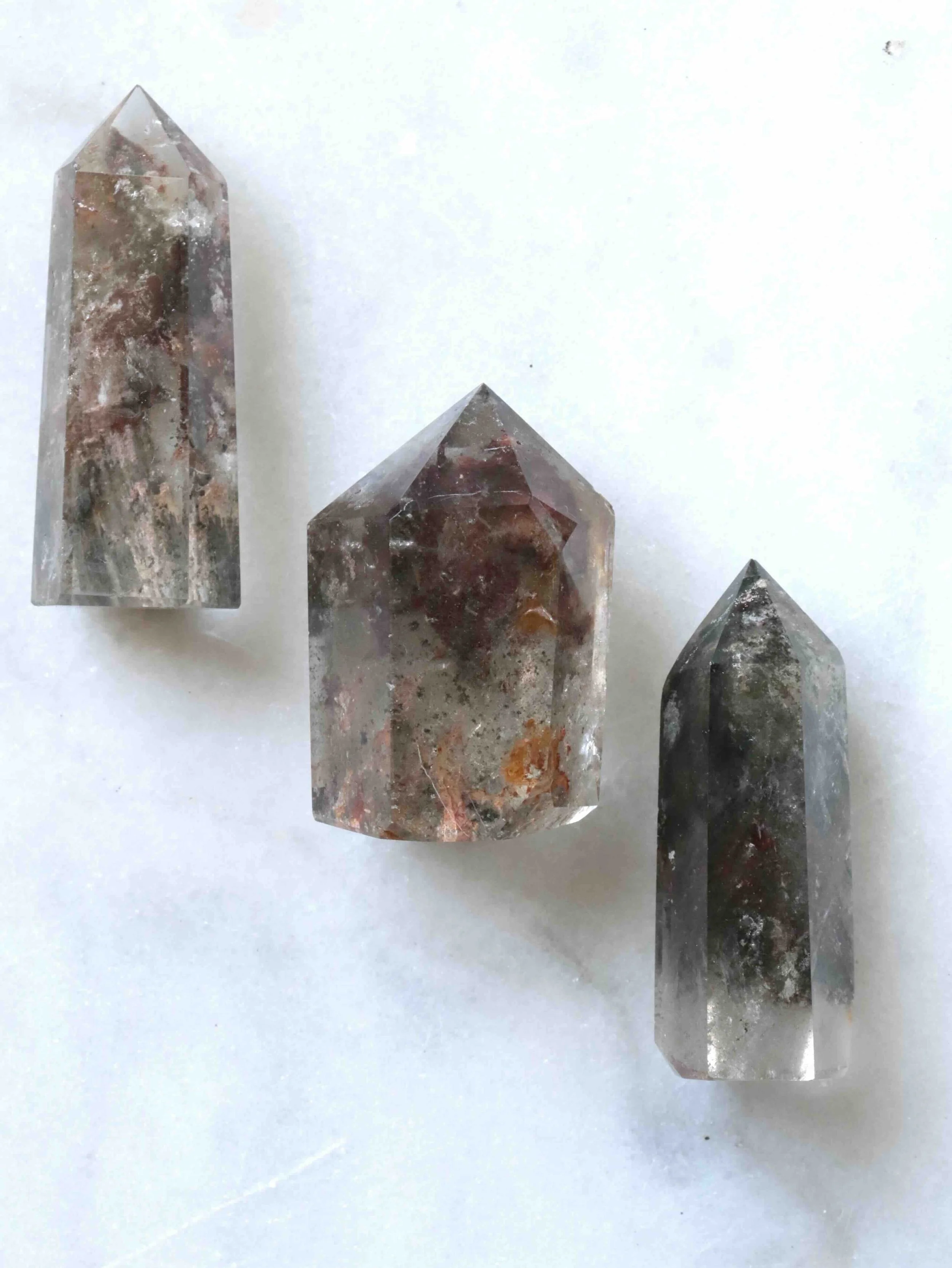 Quartz Lodolite - Pierre pour Cultiver son jardin - SOLYA - Cristaux, Minéraux & Bonnes énergies - Lithothérapie - Belgique - Pierre naturelle - Pierre éthique