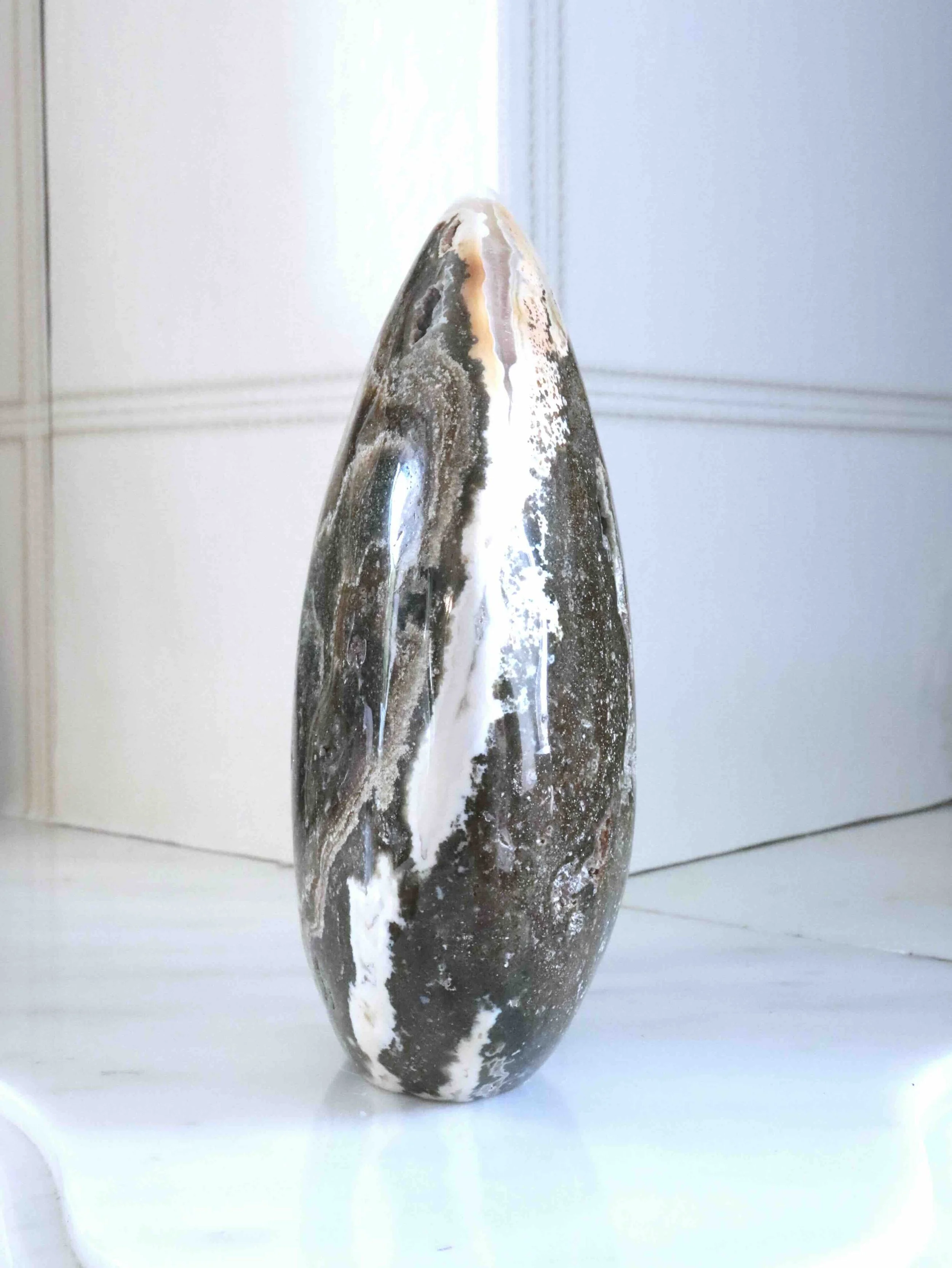 Grand dôme en Jaspe océan - Pierre pour la douceur & le lâcher prise - SOLYA - Eshop de lithothérapie - Magasin de pierres éthiques & naturelles en Belgique - Bijoux, cristaux & minéraux