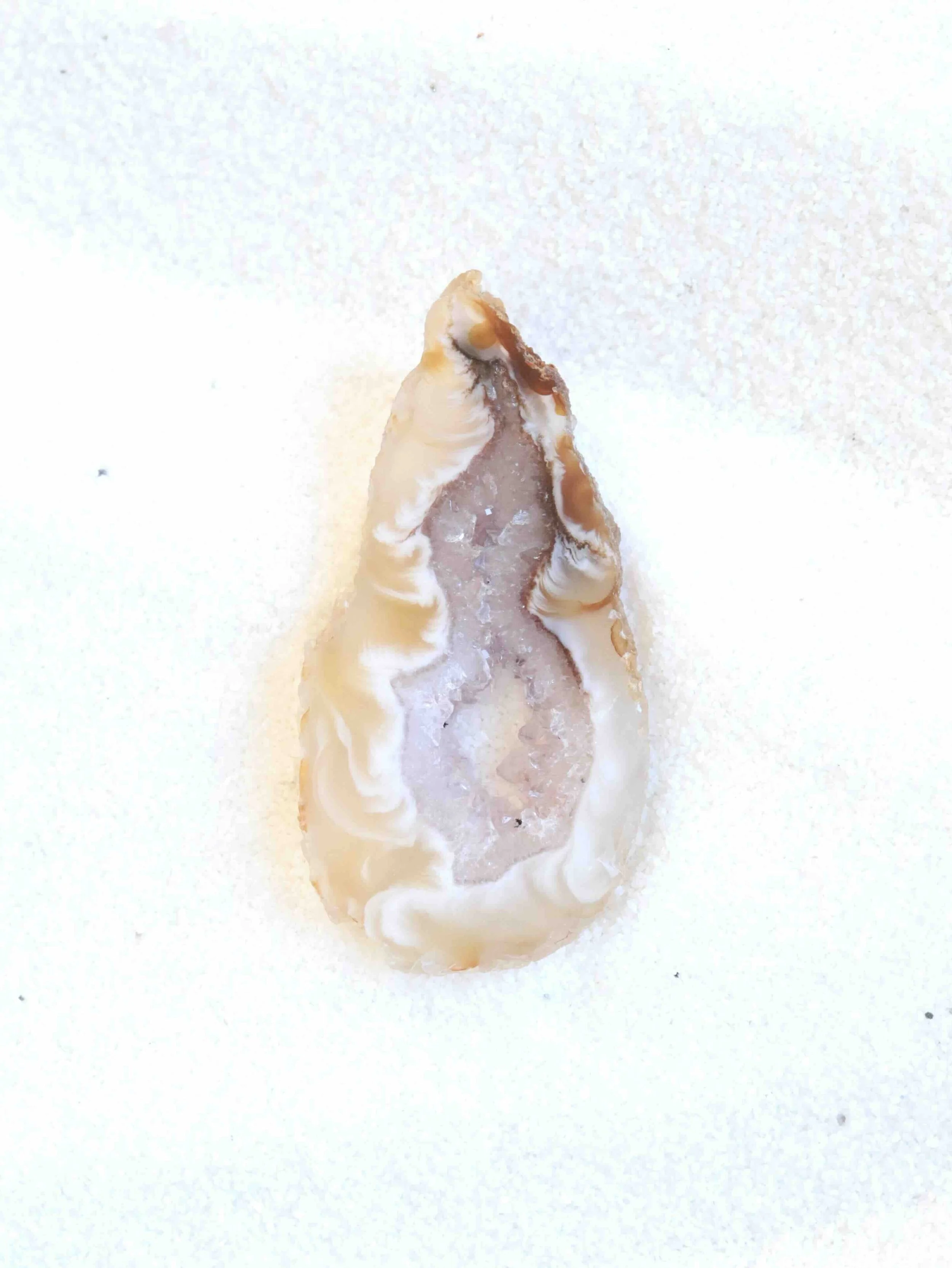 4 - Petite tranche d'Agate - Pierre pour le courage & la chance - SOLYA - Eshop de lithothérapie - Magasin de pierres éthiques & naturelles en Belgique - Bijoux, cristaux & minéraux.jpeg