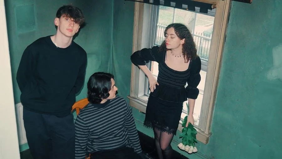 For Nina Drops New Single "Hounds"