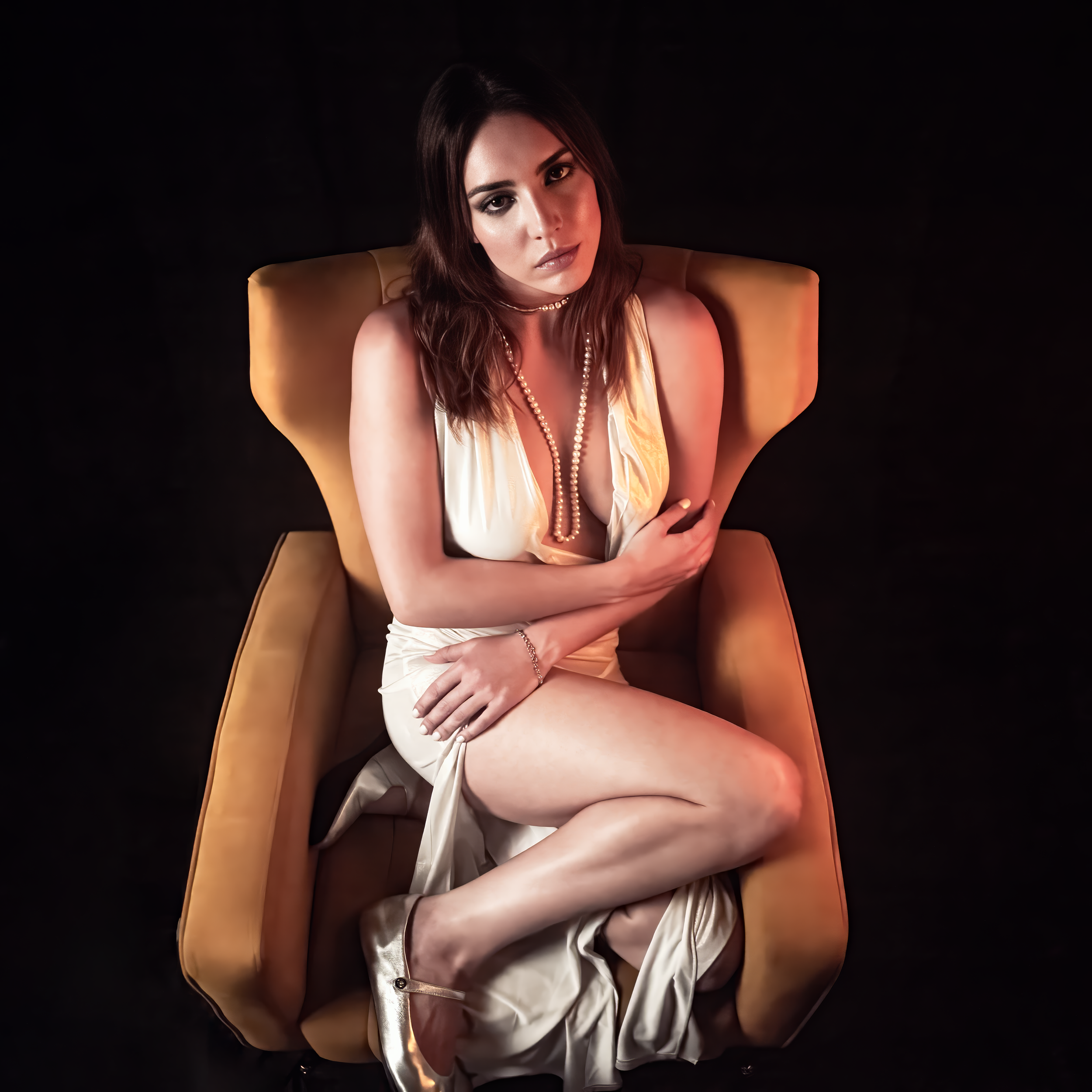 Ana Luna's Haunting New Track "Daddy's Empire" Released