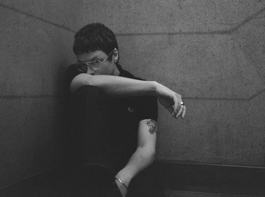 "Discover GUV's Latest Single 'Warmer Than Gold'"