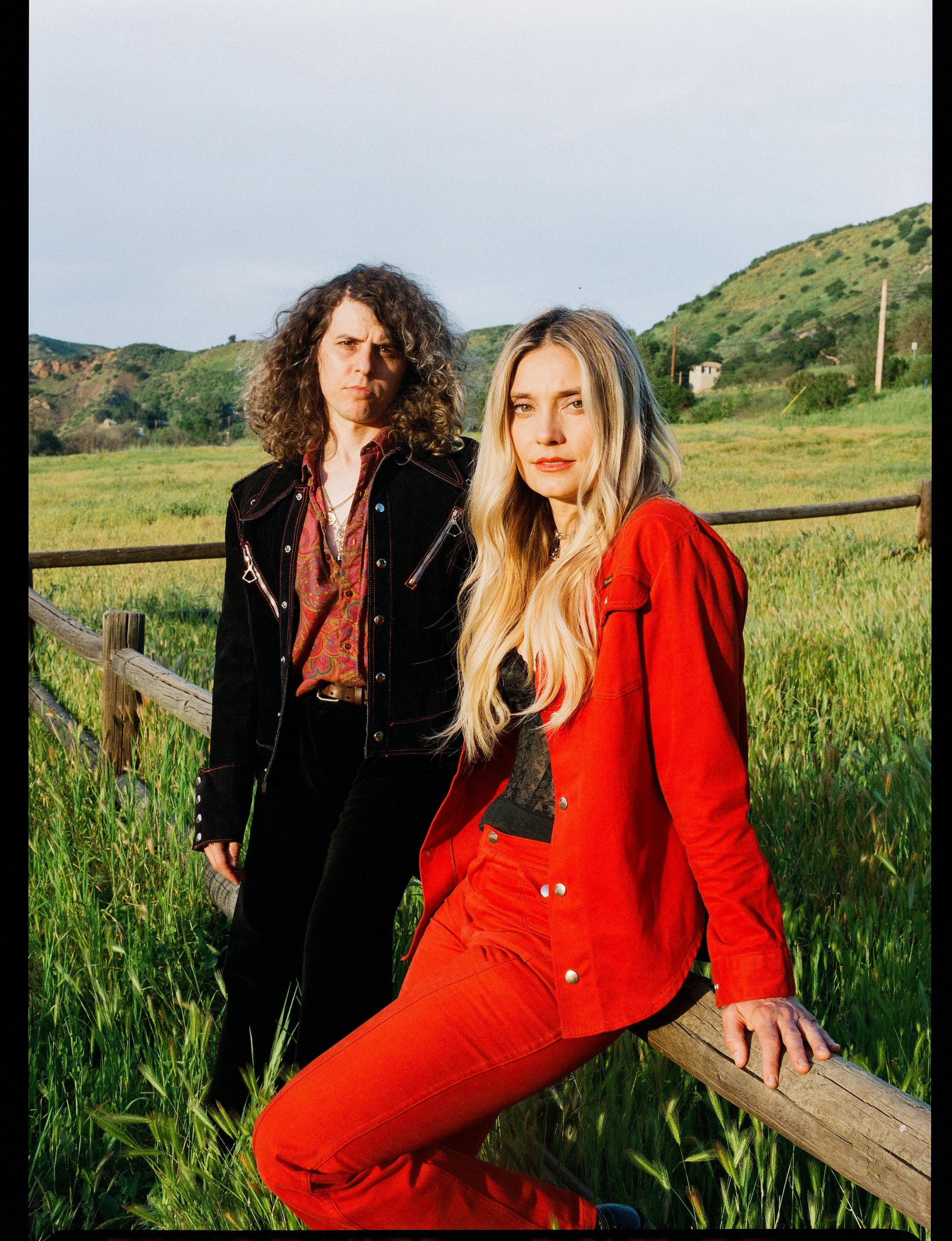 "Belle and Chain Hit the Road with Barns Courtney"
