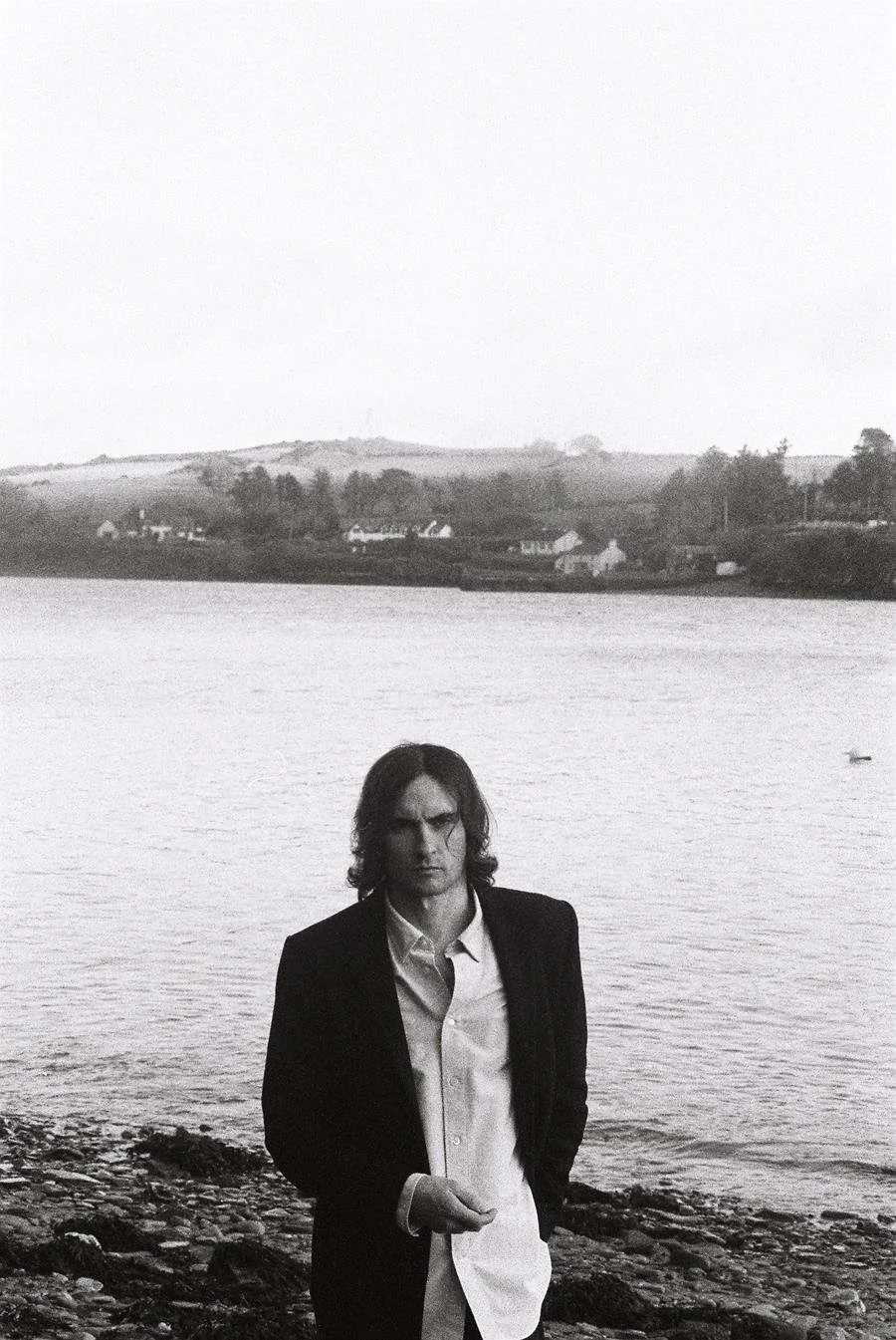 Oisin Mod Unveils New Album "Canary" and Title Track