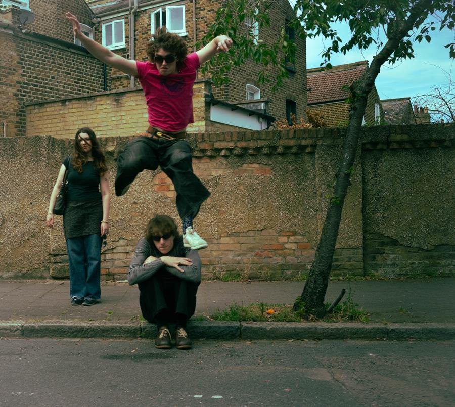 "Big Red Announces Debut Album and Tour"