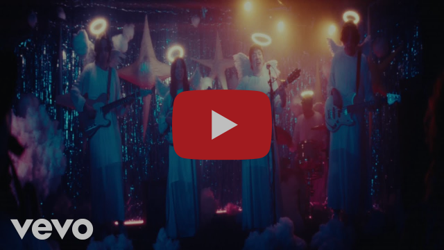 "Discover Sweetbreads' New Music Video: 'Open Mic'"