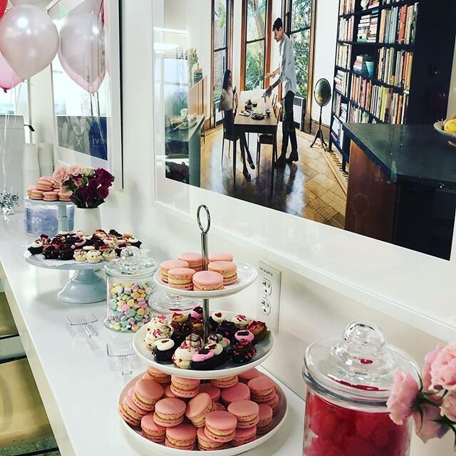 Compass fosters a loving work environment so why not celebrate Valentine&rsquo;s Day early with our work family!
#collaboratewithoutego #dreambig #compass #agentsofcompass #cambridge #realestate #harvardsquare #pink #valentines #comingsoon #merrimack
