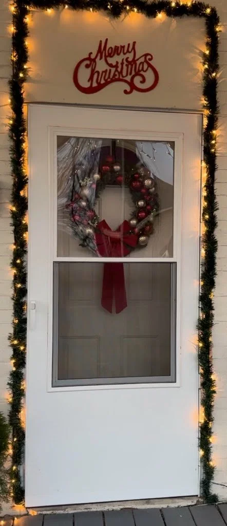 Christmas Contest 4.jpg