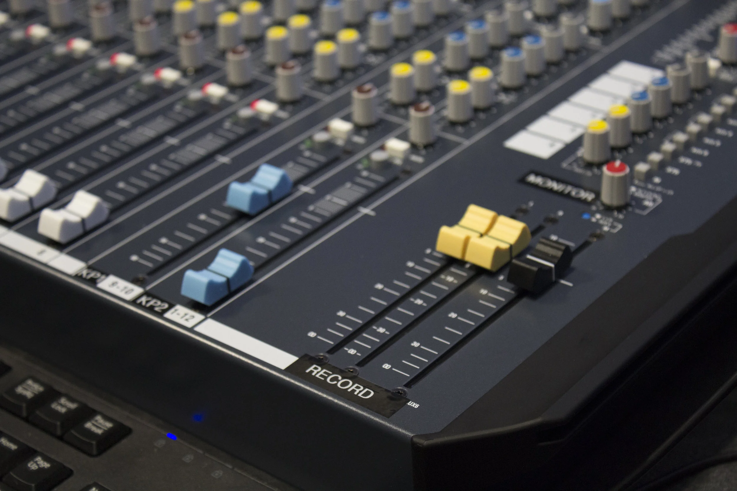 Closeup_Audioboard_switch.jpg
