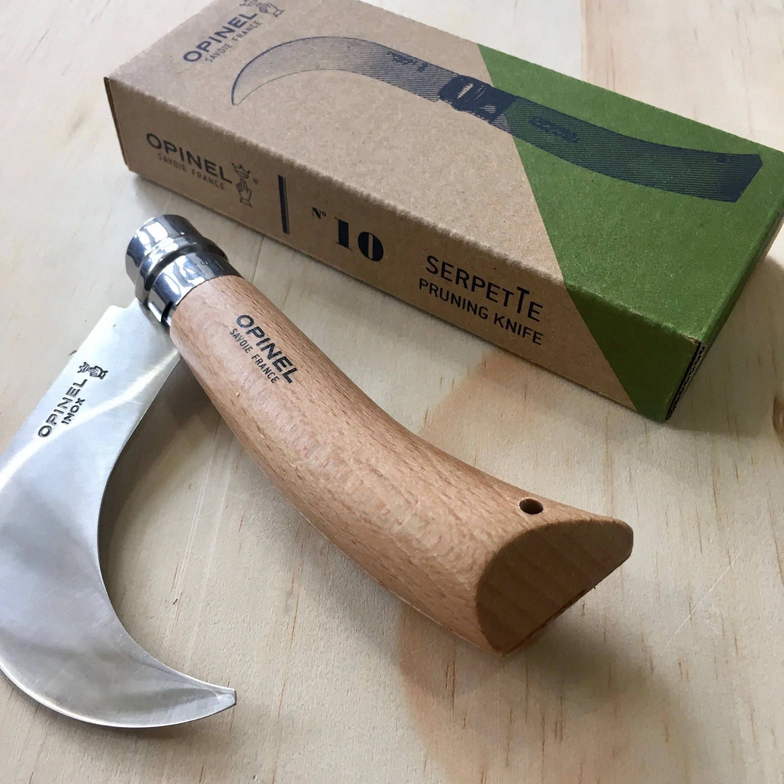 B98D1636-2690-4C2B-B113-0315E8ECF5E0