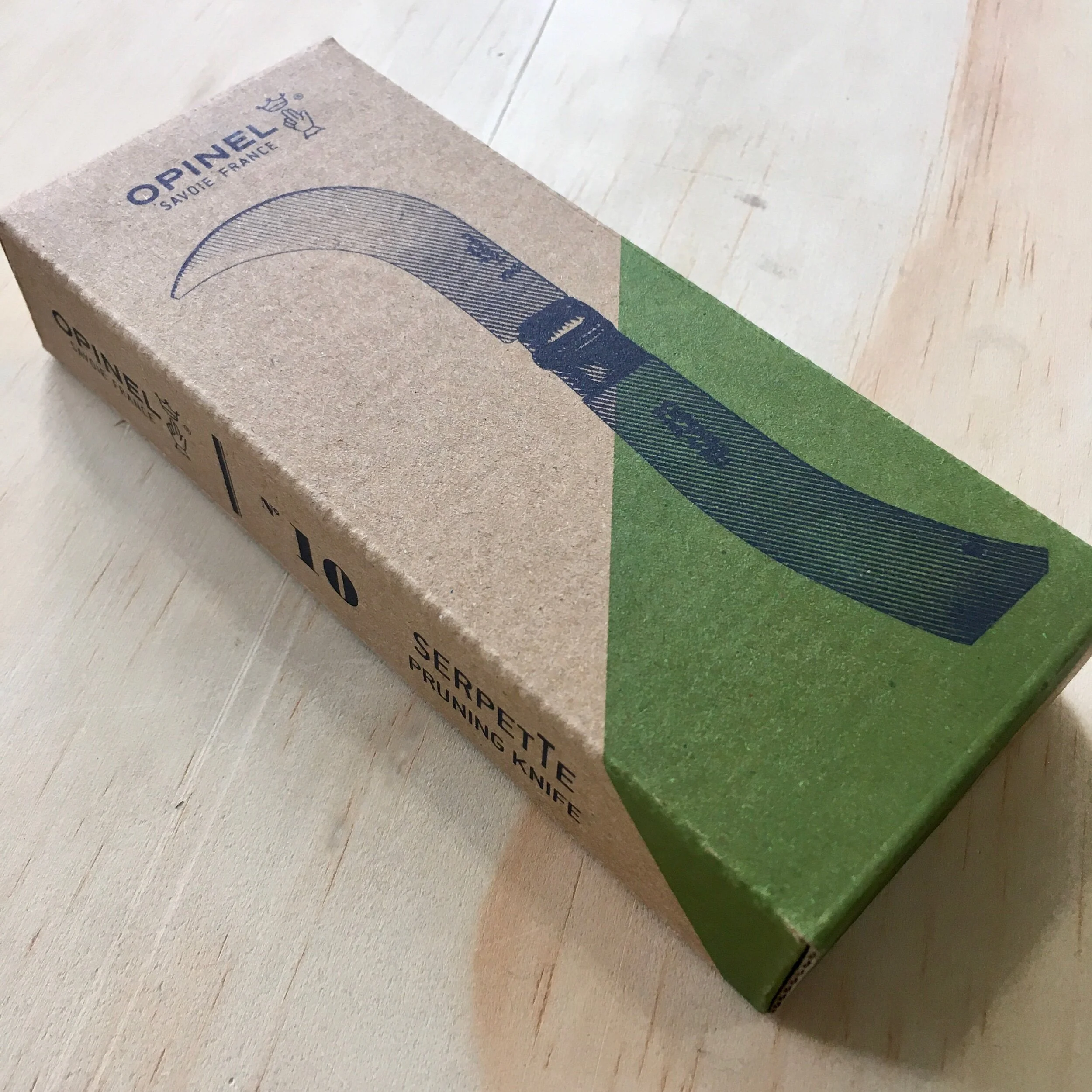 DA6959F0-485C-4FF6-B846-DC75F86DAB30