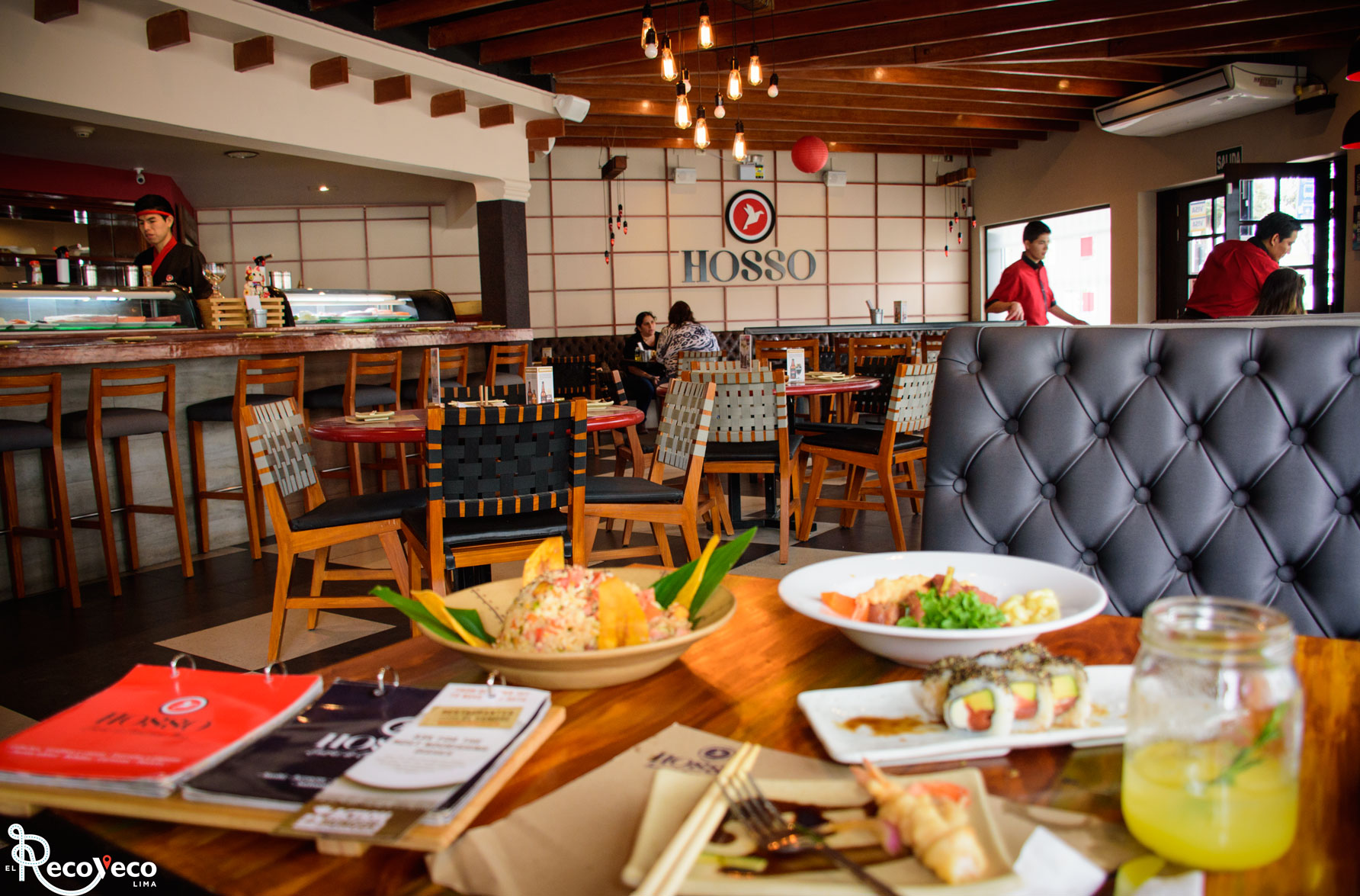 El_Recoveco_Lima_Gastronomía_Nikkei_Hosso_platos-y-salon.jpg