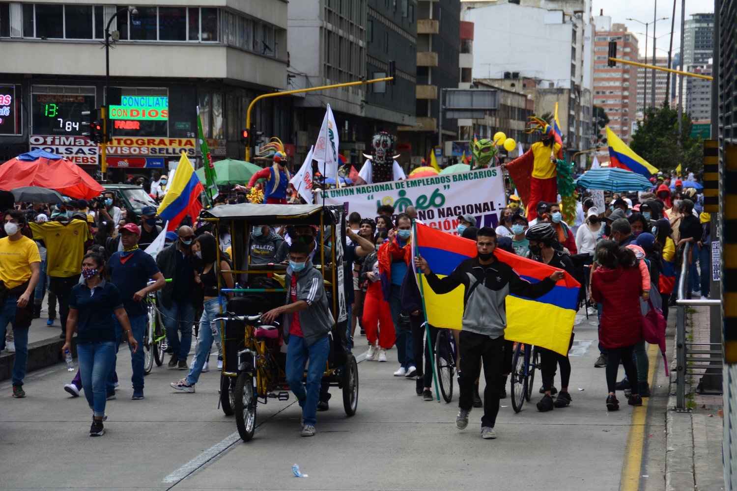 las+calles+de+todo+colombia+se+llenaron.JPG