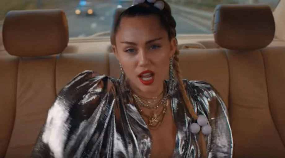 Mark Ronson Nothing Breaks Like A Heart Official Video Ft Miley Cyrus Super Fuego Muzic Vibez