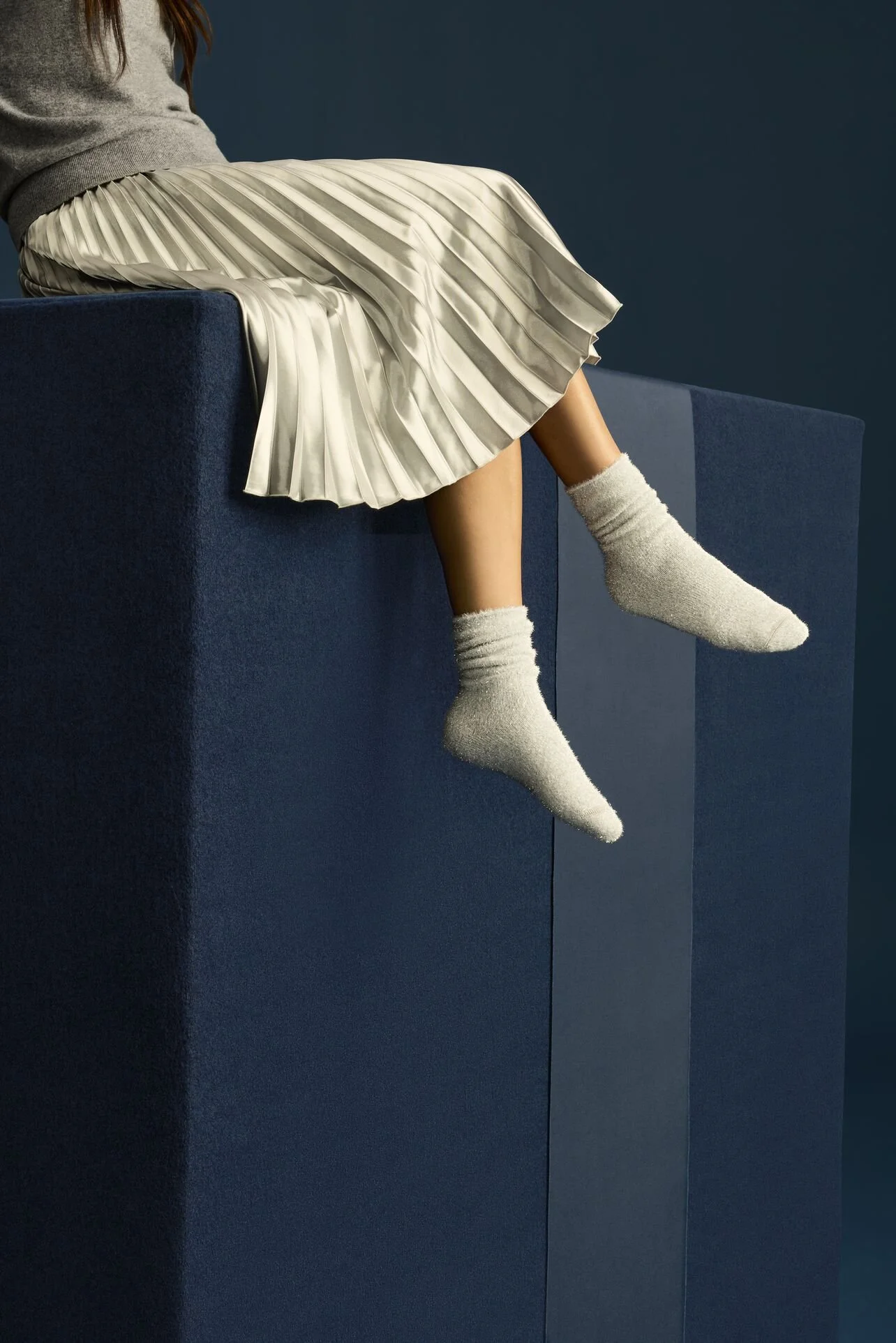JPG_alt-HO25_EDITORIAL_04_W_SPARKLE_CALF.jpg