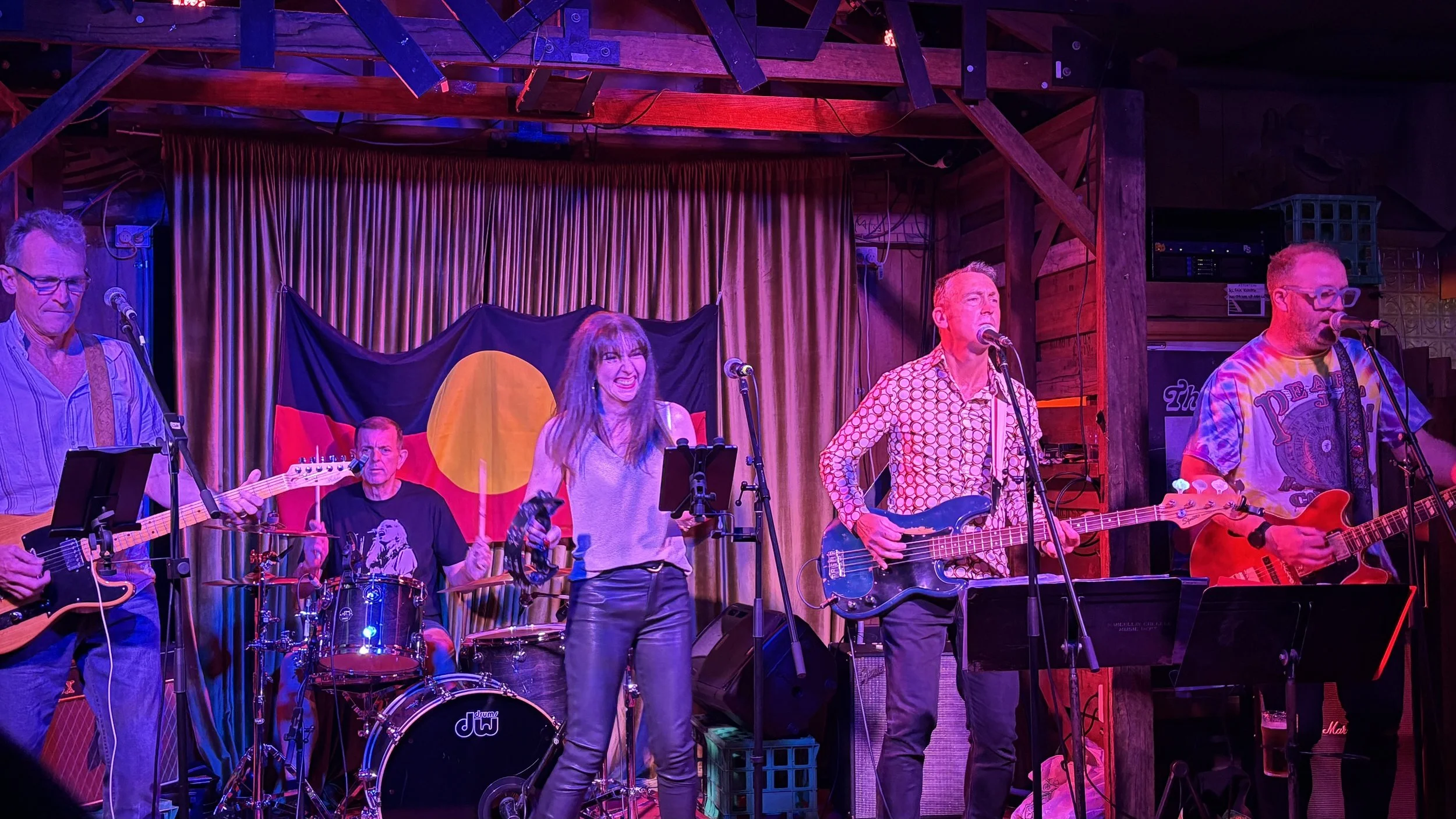 Amy and The Rectifiers at The Retreat Hotel with The Caverners