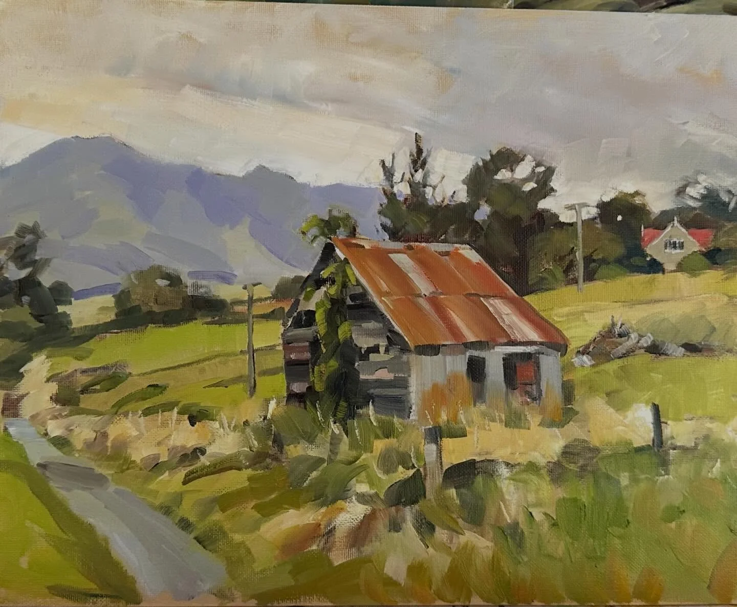 Ross&rsquo;s barn/house another peninsular gorgeous painting subject. Grey day at Akaroa South Island Newzealand. Pleinair oil on canvas board. February nearing autumn, lovepainting🎨