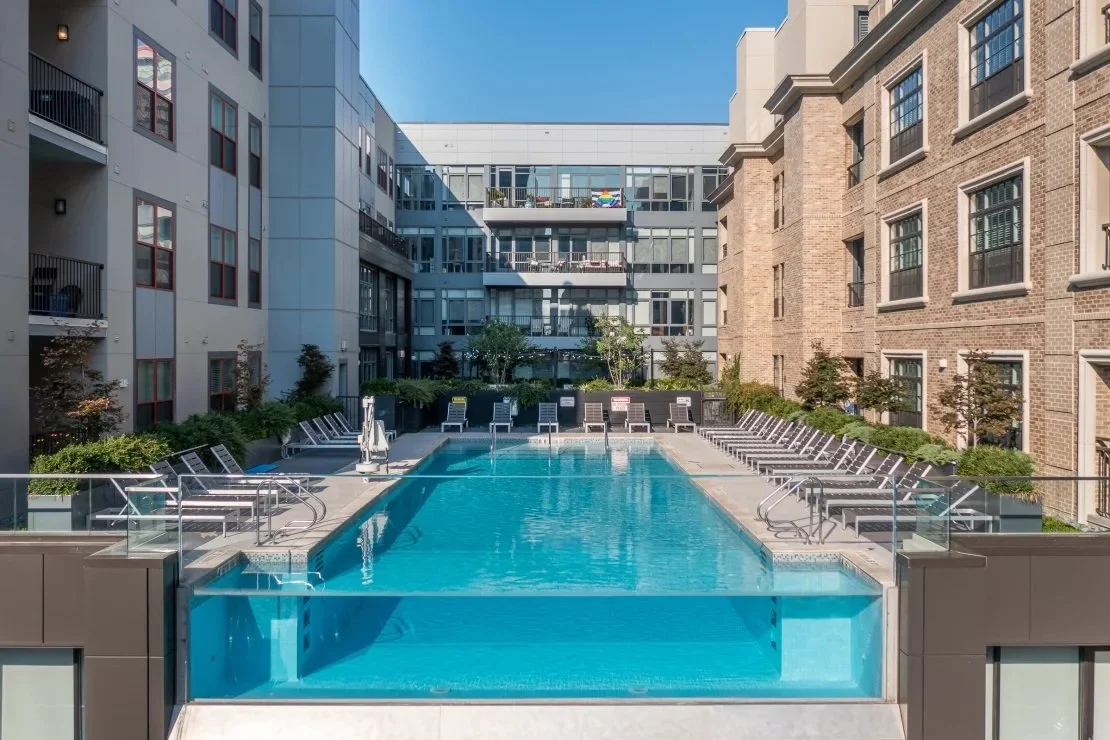 df_thenicholas_pool.jpg