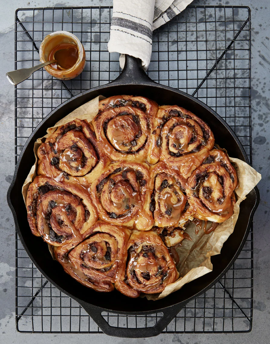 Food-Styling-Photo-Toronto-Abovethesalt-Cinnamonroll.jpg