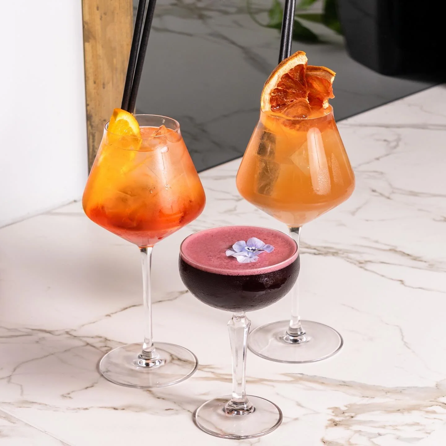 New cocktail menu!
Featuring some of our local favourites 
@kangarooislandspirits @lanewaybeverageco @23rdstreetdistillery @flagship_distillery 

📸 @notyourleftovers 

#gin #vodka #spritz🍹 #cocktail #cocktails #cocktailbar #newmen&ugrave; #adelaide