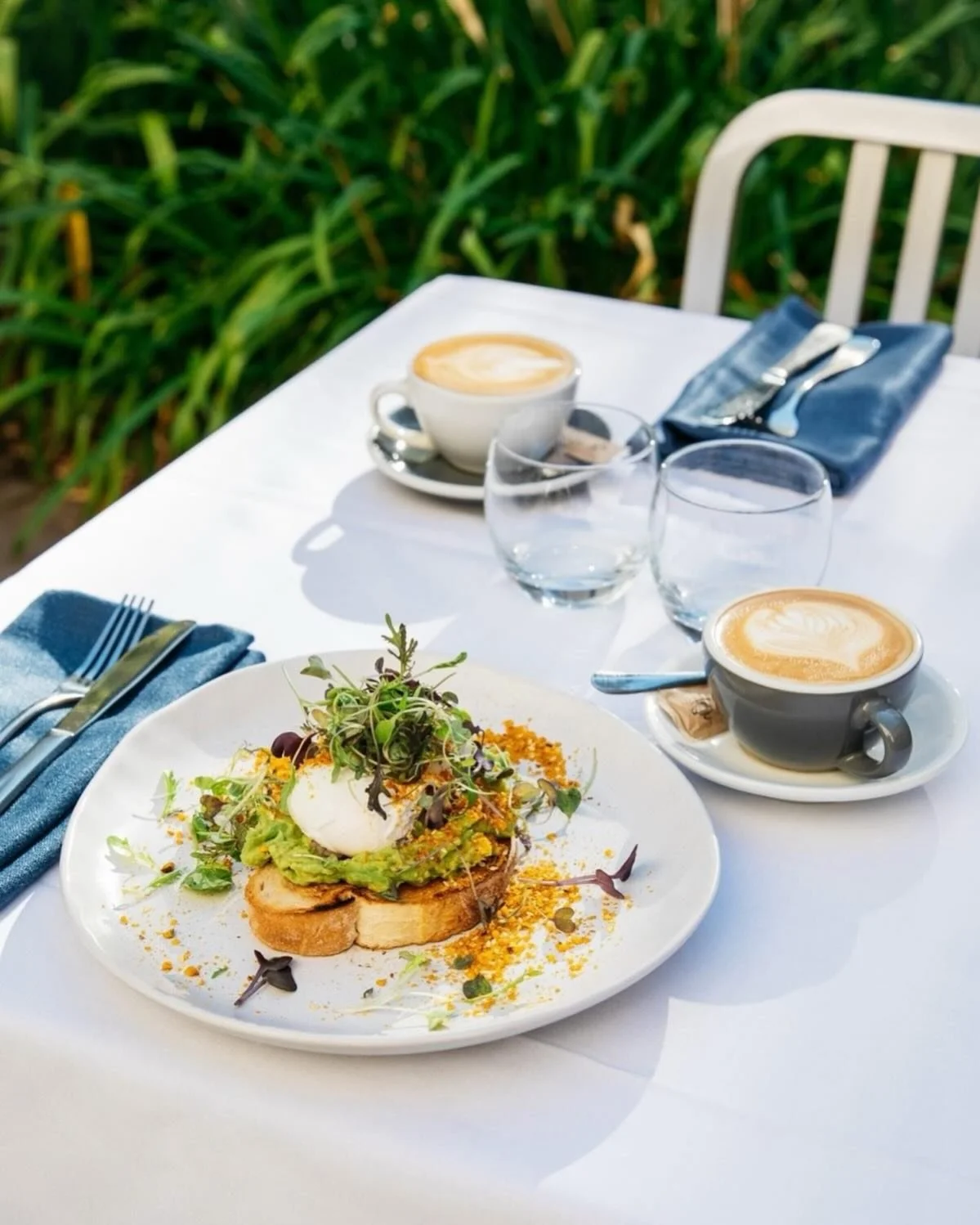 Gorgeous brunch in the courtyard
Open for breakfast everyday of the year. 🍳 

Mon- Fri:6:30am-10am
Sat- Sun: 8am-11am
Public Holidays 8-11am

#breakfast #brunch #adelaidebrunch #adelaide #adelaidecoffee @kiccocoffee @uptowncoffeeroasters @experience