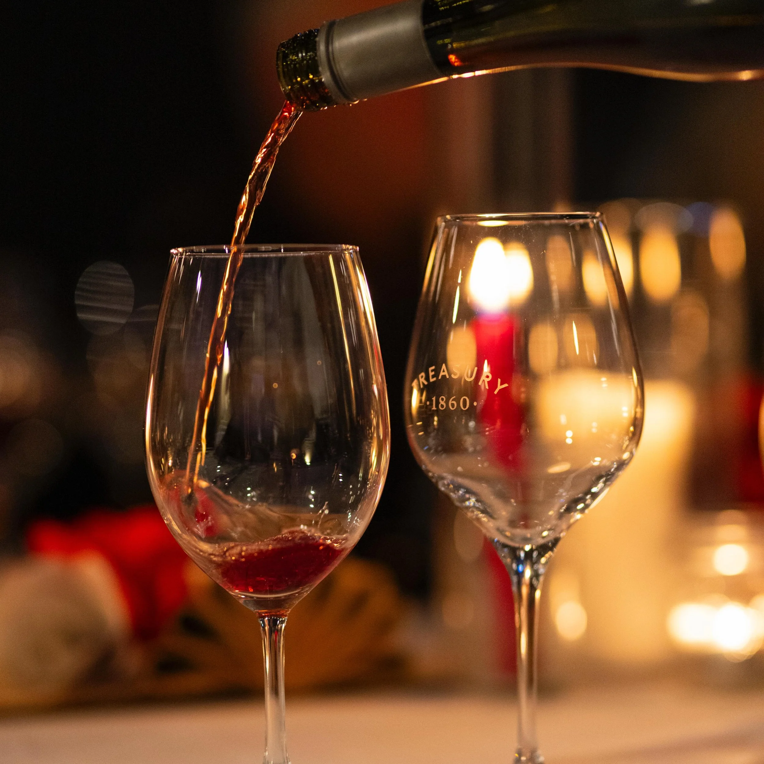 Looking for a cosy place for a cheeky wine or three this long weekend?
Why not warm up by the restaurant fire and meander through the new wine list! 
With 151 bottles to choose from; there is always something for every palate at Treasury 1860. 🍷 

?