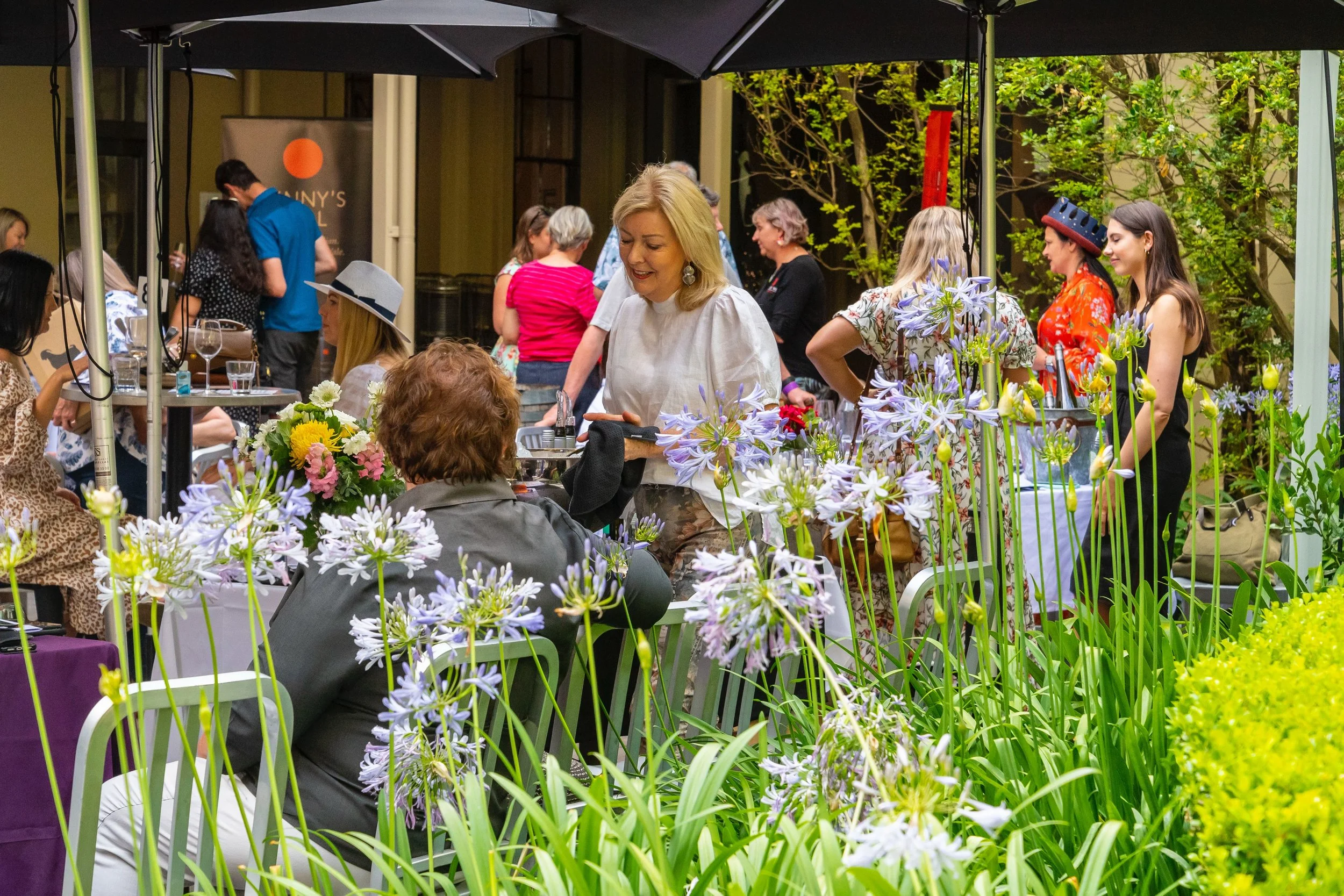 It&rsquo;s a perfect courtyard day!! 29 degrees 🌞 👌 

Breakfast from 6:3am
Lunch from 12pm
Dinner from 5pm

Drinks&hellip;..always! 🥂 

@experienceadl #adelaideloves #brunch #gardenlove #dinner #adelaide